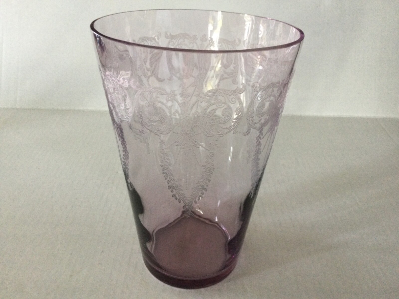 Elegant Glass Central Baldi 8″ Purple Vase