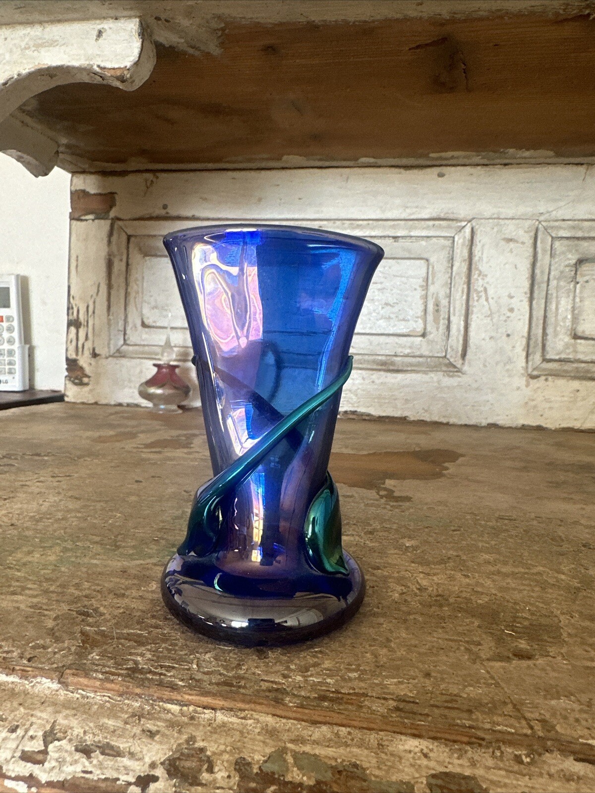 ZELLIQUE STUDIO HANDCRAFTED ART GLASS PURPLE VASE, SIGNED JOSEPH MOREL