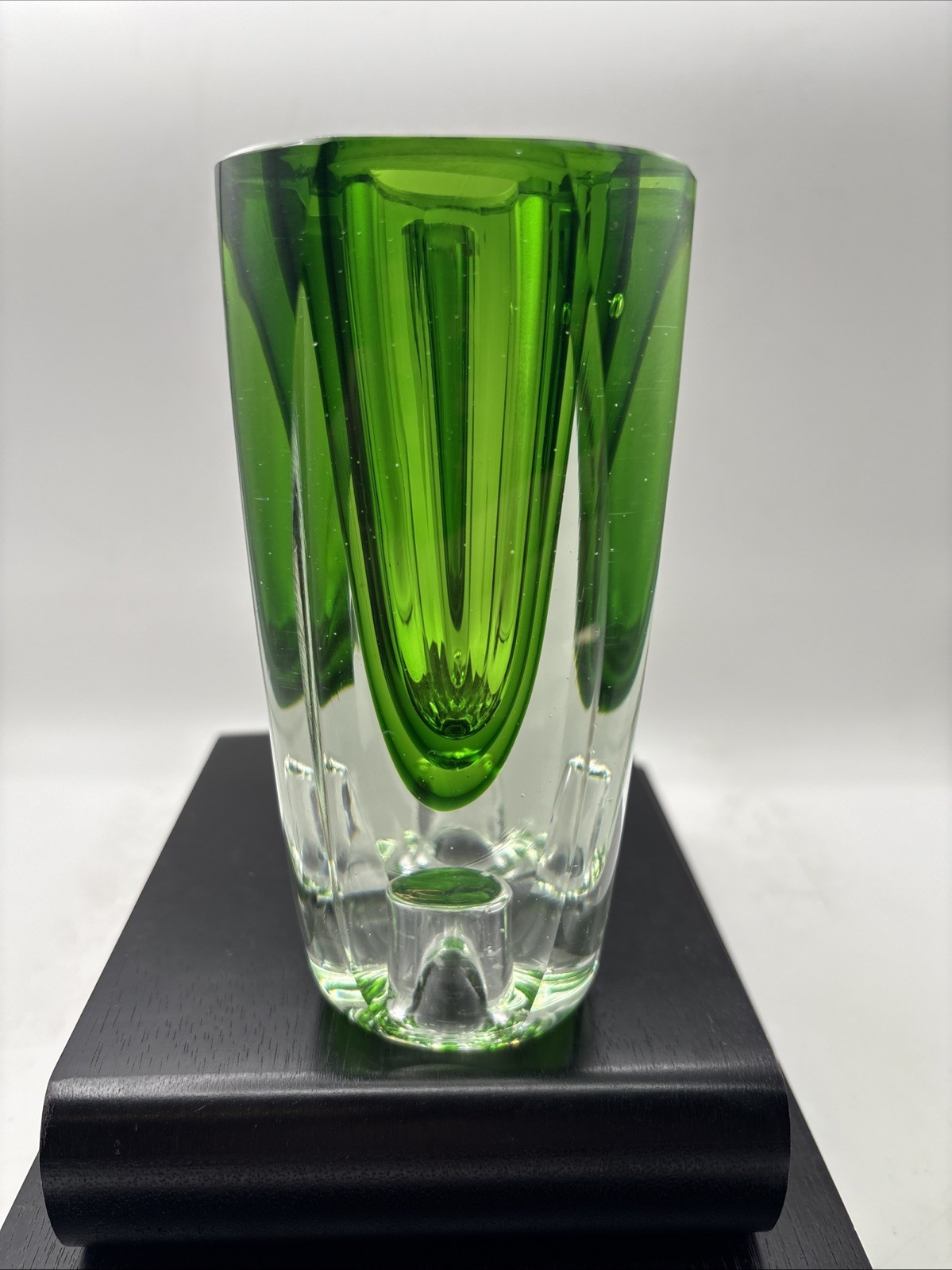 VINTAGE MID 20TH CENTURY MURANO Green GLASS VASES 6”H 2.5” W VERY RARE