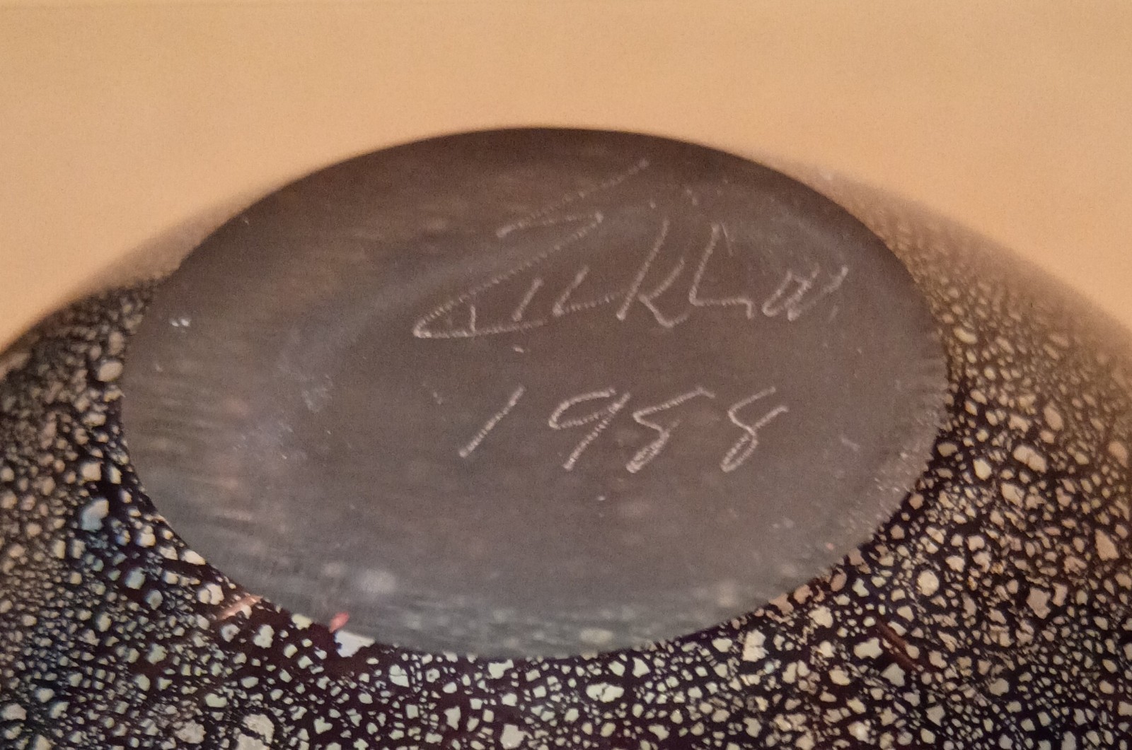 Rare Gorgeous 1988 Signed Glittery Abstract Robert Eickholt 8.75″ Art Glass Vase