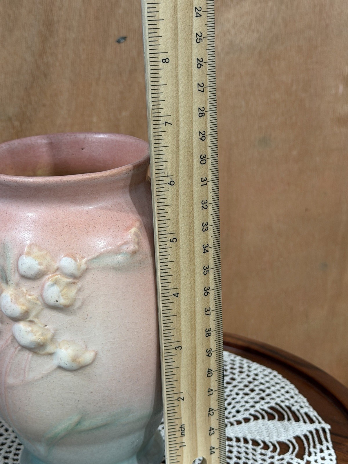 Roseville Vintage Pottery Vase Ixia Lily In Rose Pink Blend To Soft Green 853-6