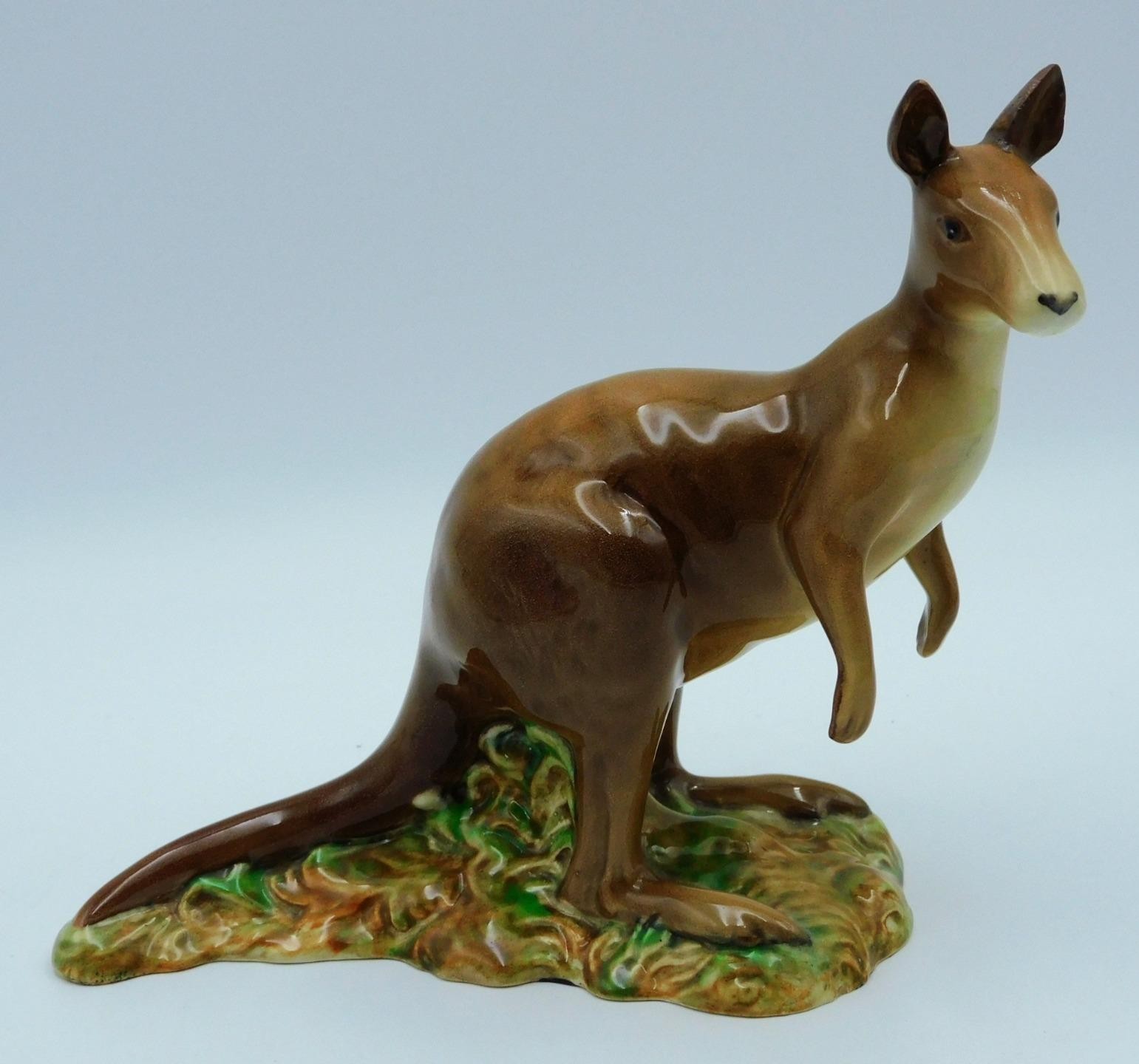 Vintage Beswick * KANGAROO * Model 1160 (1949 – 1966) with Fault