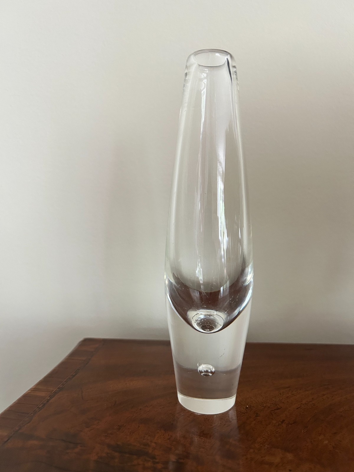 Steuben Glass 7989 Teardrop Bud Vase 7.75″ David Hills Hand Blown Crystal Signed