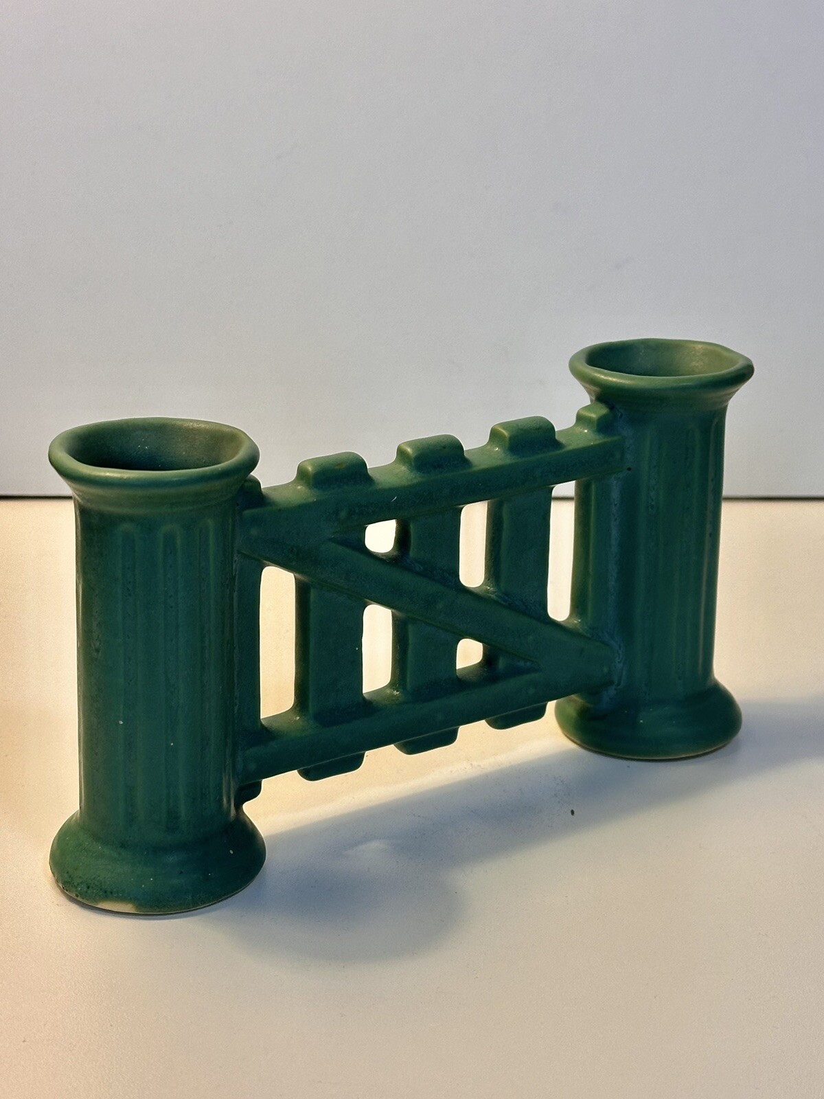 Roseville Pottery “ Matt Green “ # 7 Double Bug Gate Vase In 1907