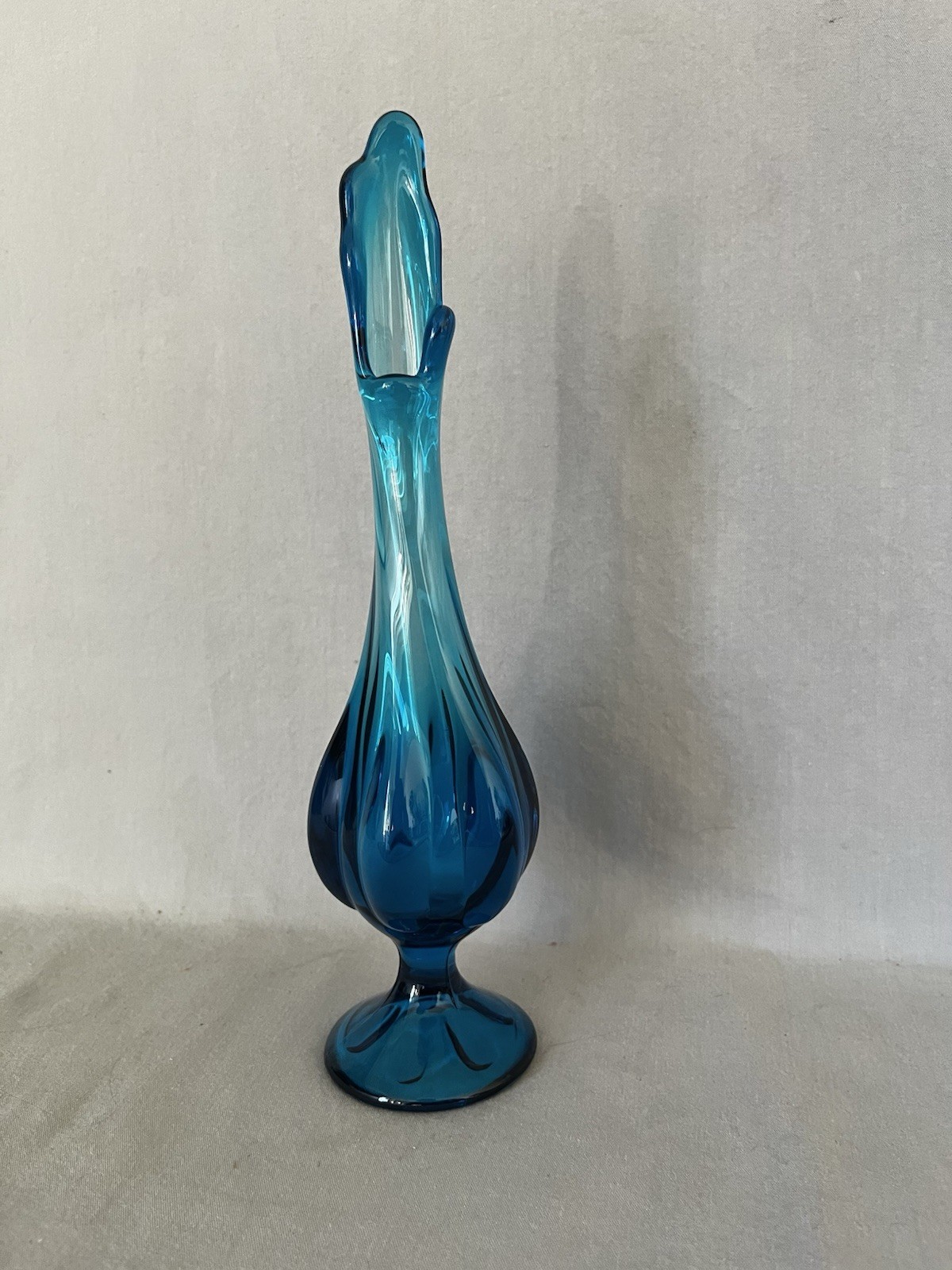 Viking Glass Bluenique Six Petal Swung Vase Blue 10 Mini Mid Century Modern Vtg