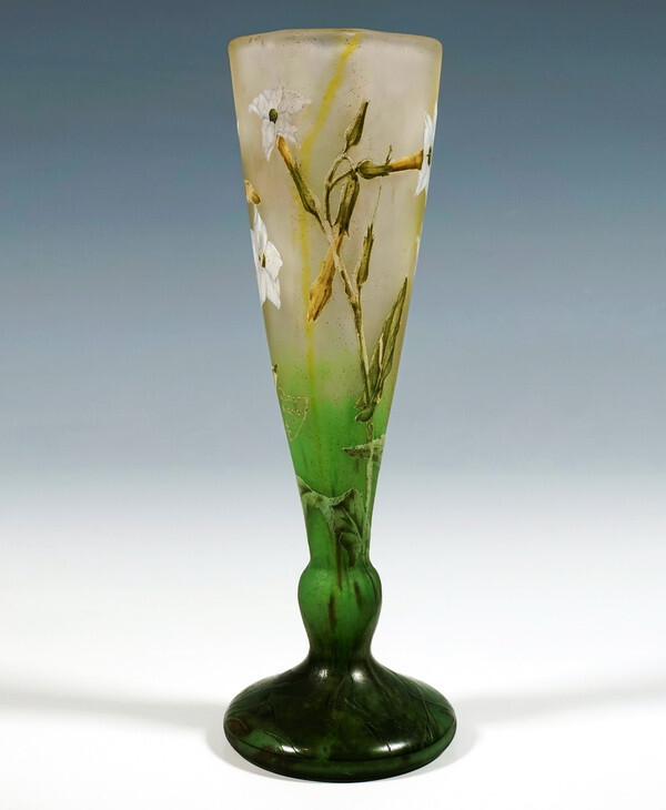 Daum Nancy Art Nouveau Cameo Vase Ziertabak Nicotiana Decor Height: 13 3/8in Um