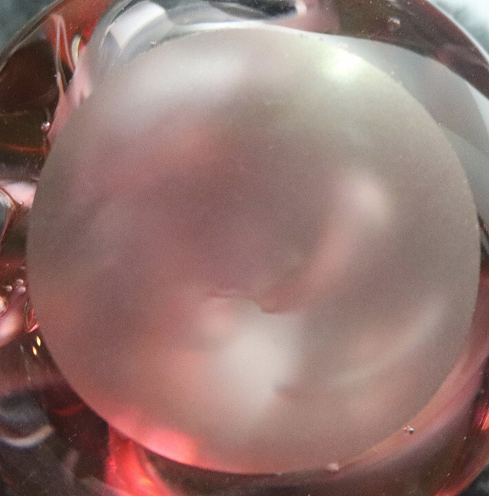 Paperweight Peach Swirl, Bubbles – Art Glass 1.2lbs, 3″x3″