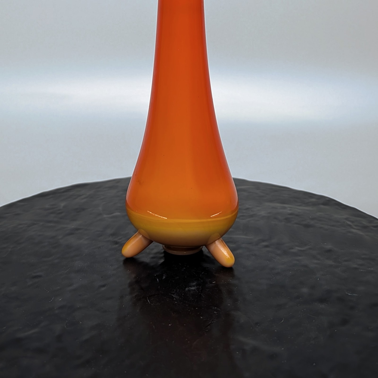 L.E. Smith Swung Vase Bittersweet Yellow+Orange Glass MCM 3-Toe Smoothie 14″