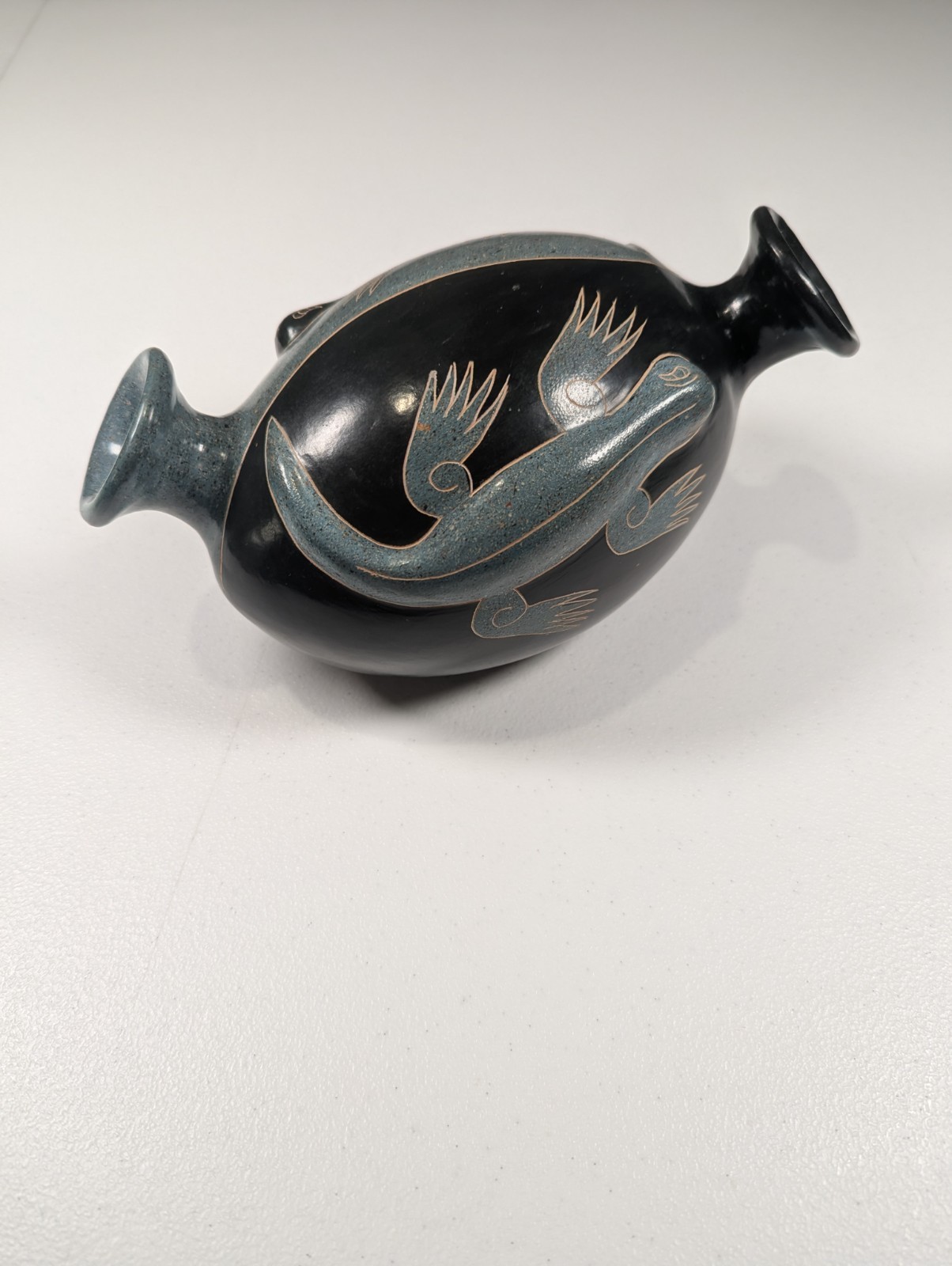 Emmanuel Maldonado Signed 2005 Nicaraguan Art Pottery Double Neck Lizard Vessel