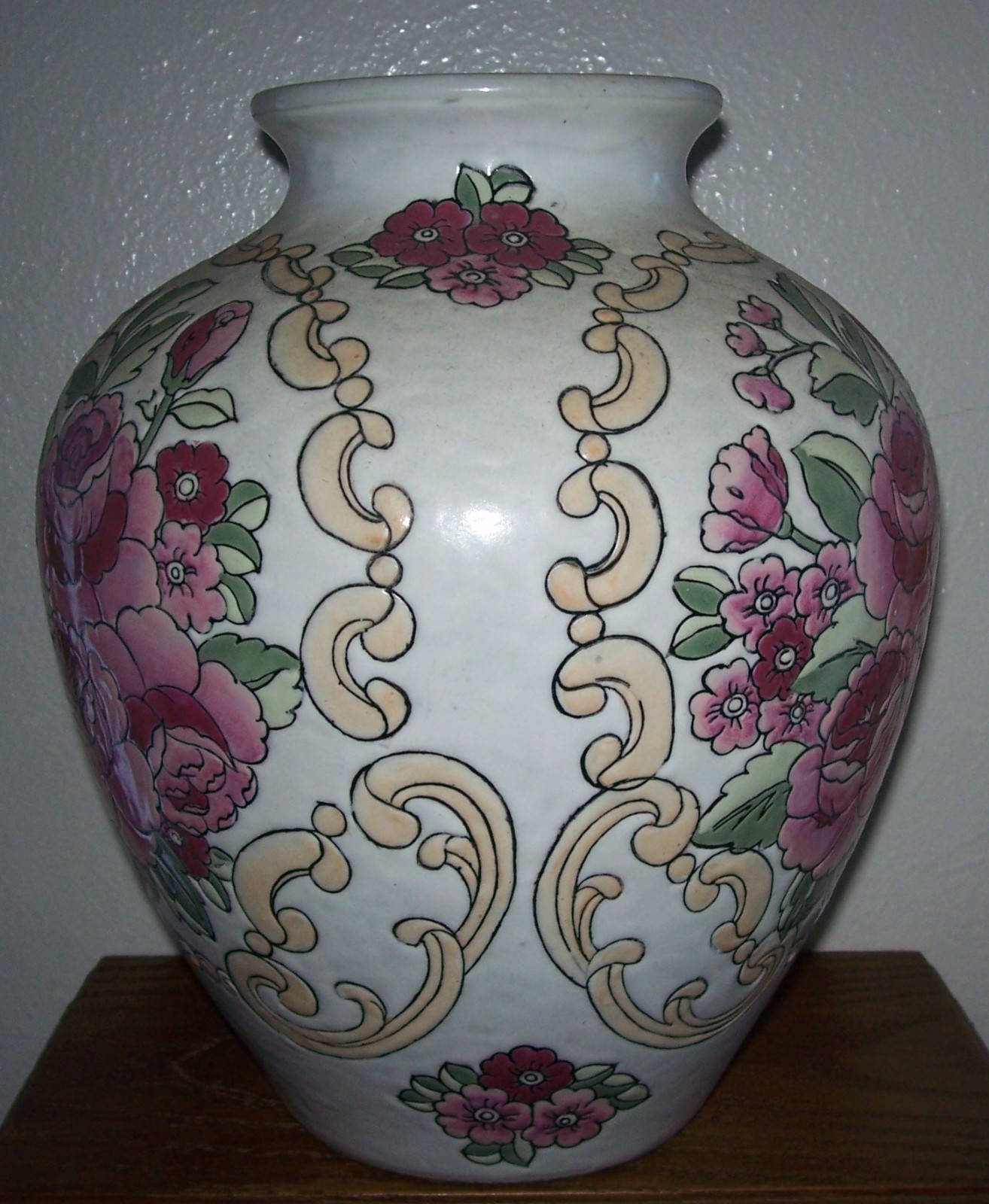 Vintage Ginger Jar Vase Urn – Embossed Floral Pink Rose Design – 10″ Tall