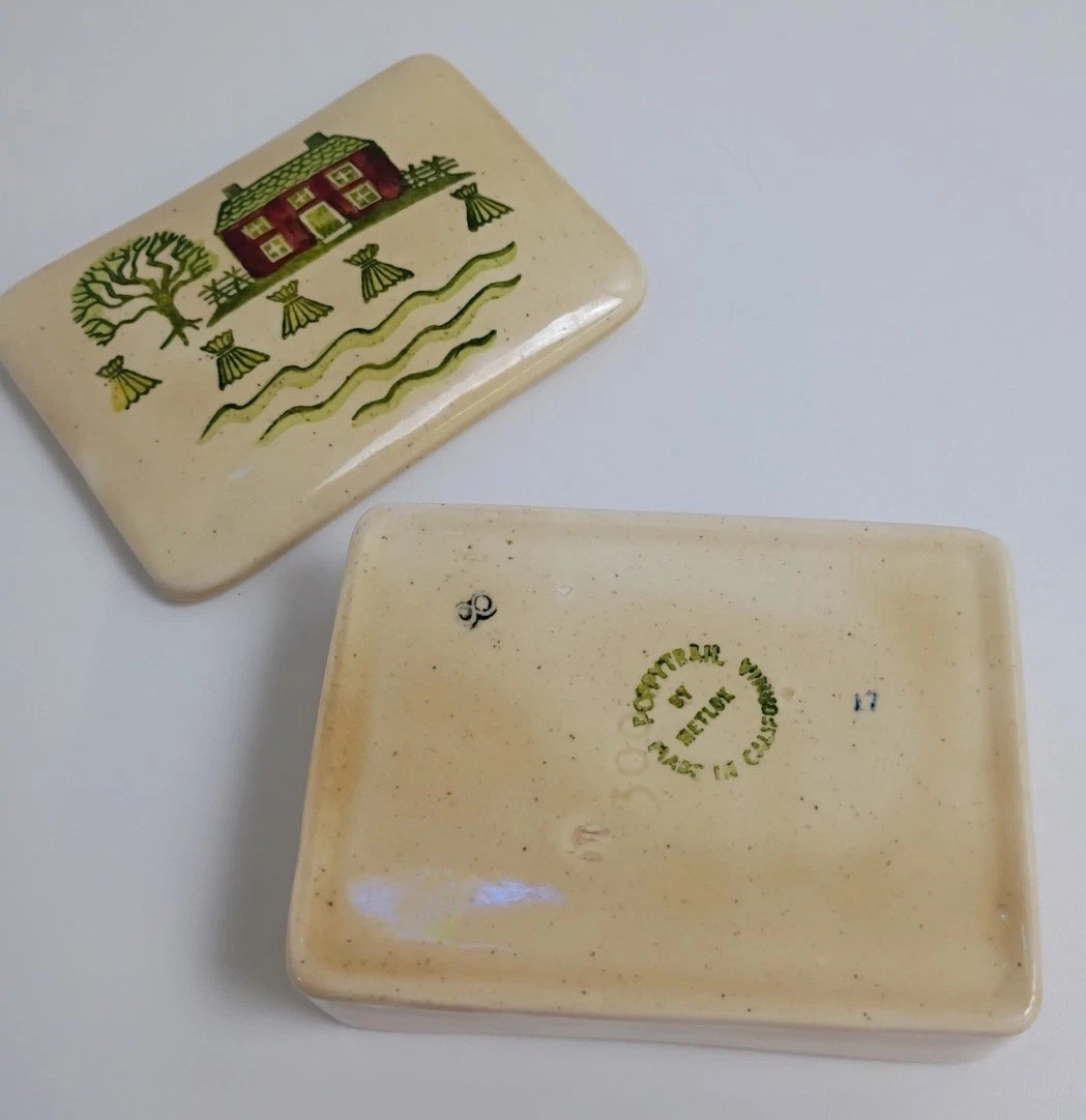 VINTAGE METLOX POPPYTRAIL CERAMIC TRINKET KEEPSAKE DECORATIVE BOX California