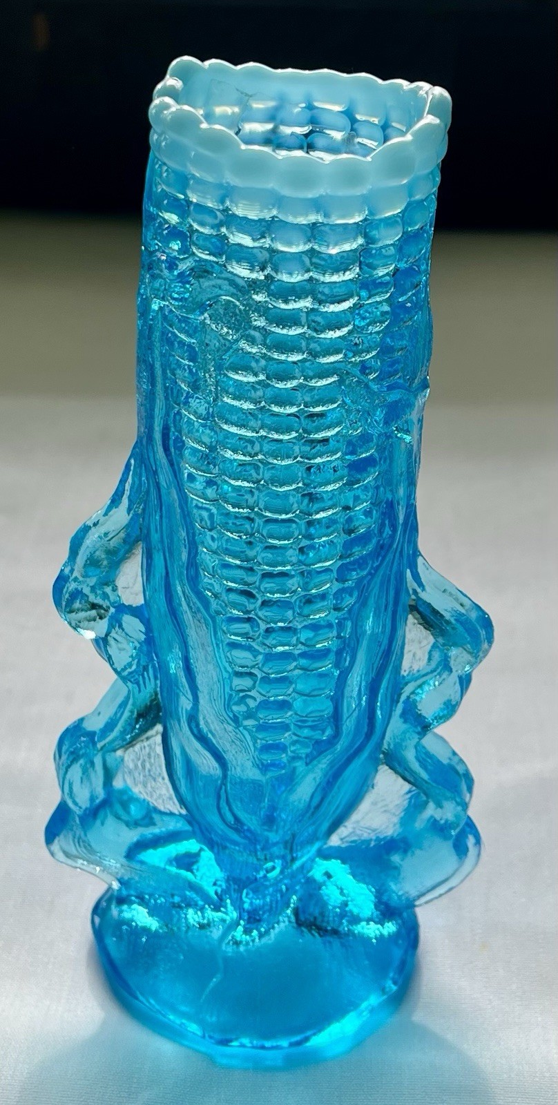 Vintage 1950s L.G. Wright Blue Opalescent Glass Corn 7-1/4” Footed Vase