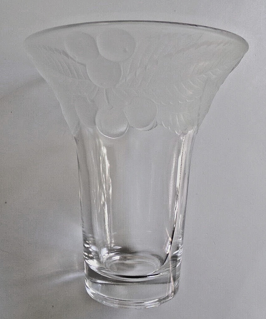 Mikasa Bountiful Handcrafted Frosted Clear Crystal Heavy Vase Cherry Design 6.5”