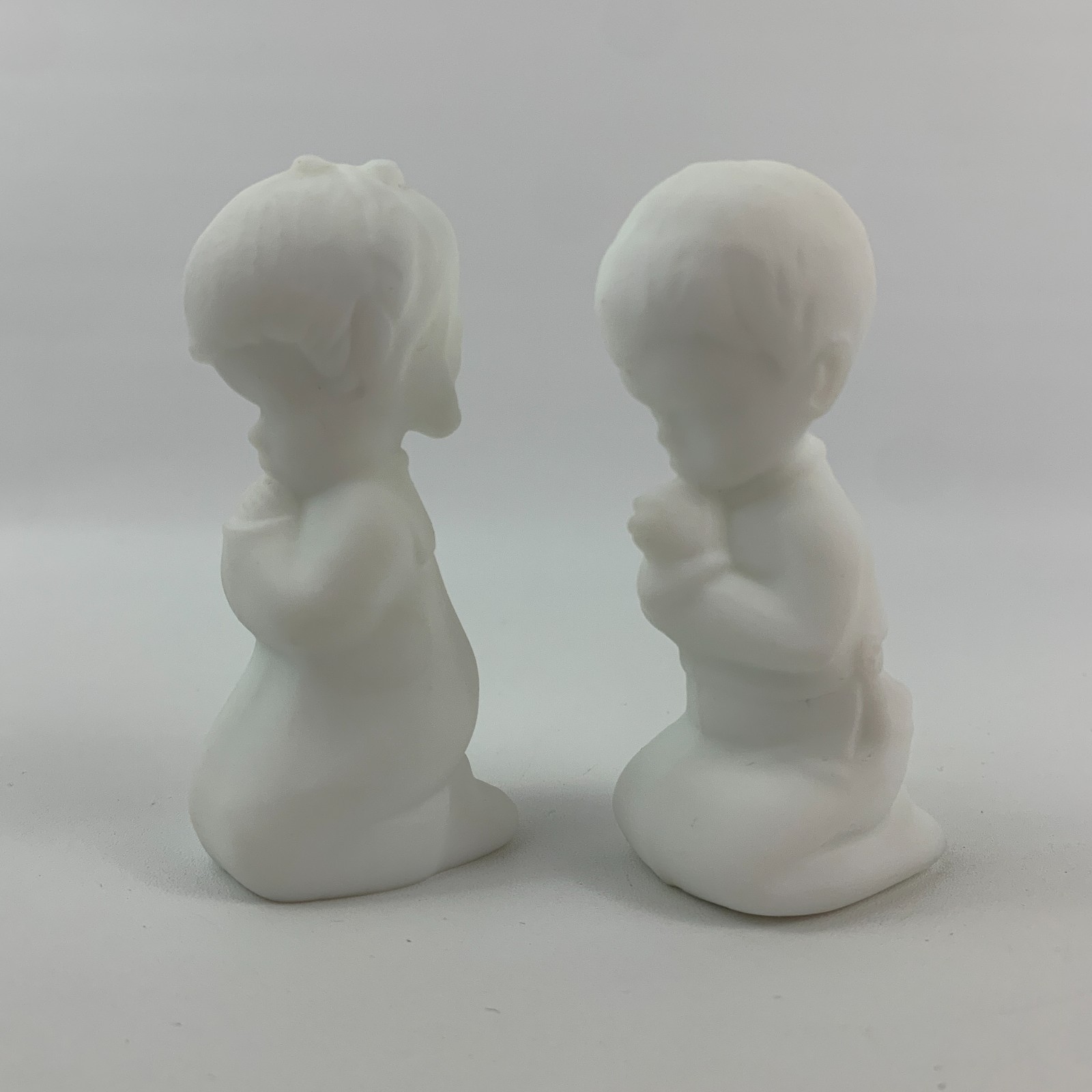 Vintage Fenton White Satin Glass Praying Boy & Girl Figurines 3.75″
