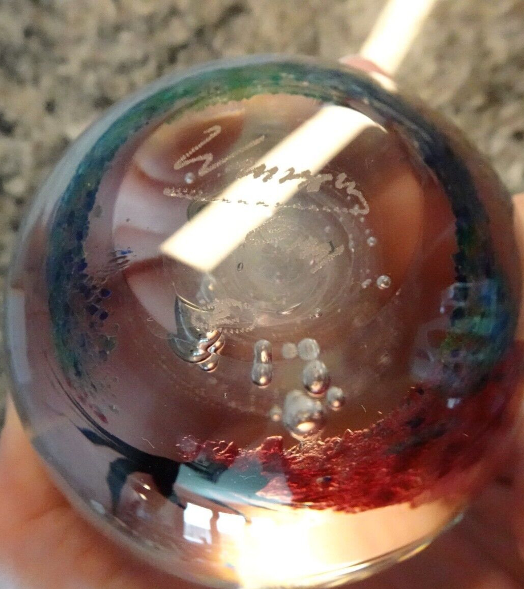 1991 Signed Johnathan Winfisky Round Seascape Art Glass Paperweight
