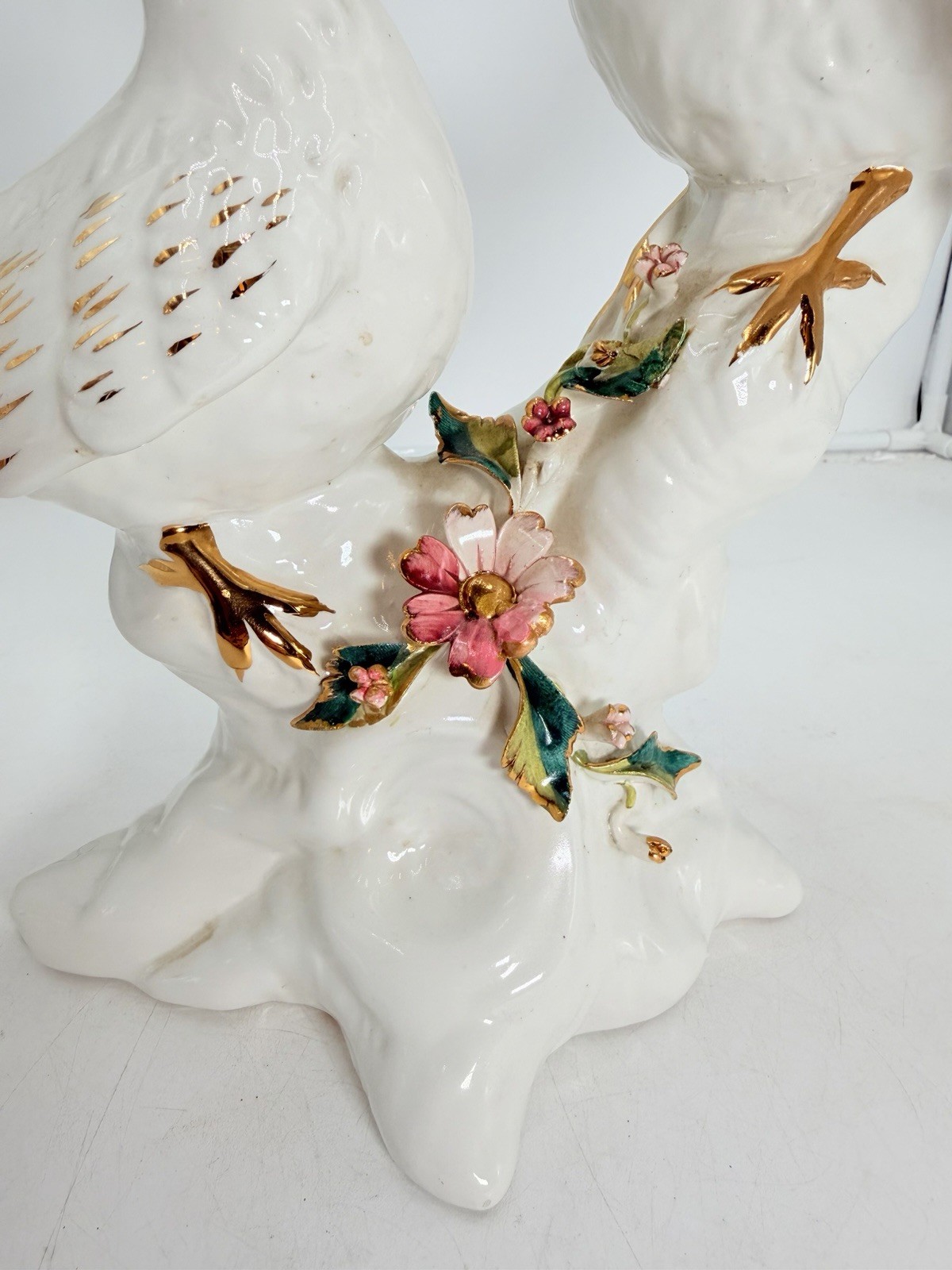 VINTAGE CAPODIMONTE LARGE DOVE LOVE BIRDS W FLOWER WEDDING FIGURINE STATUE 10″