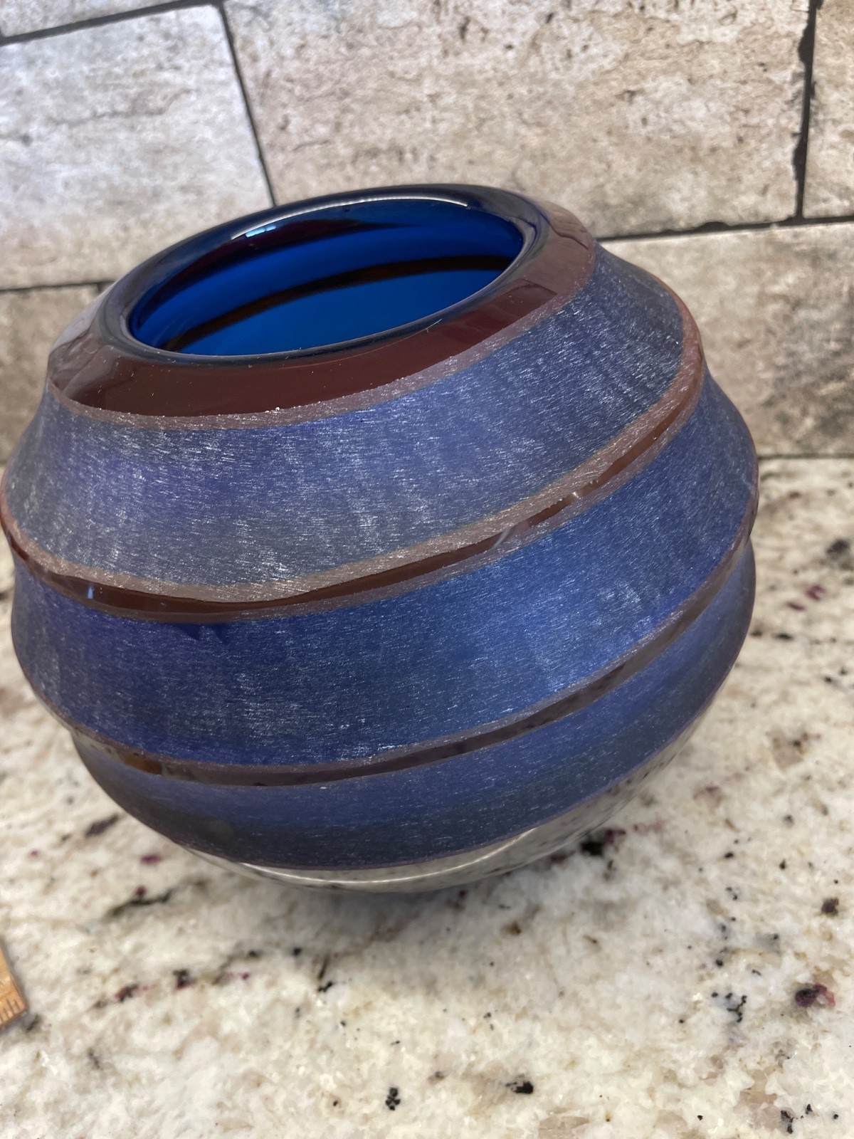 VTG Studio Art Glass Beehive Vase Blue Amber Sandblasted Etched 6.25×8″ ~ 5.75LB