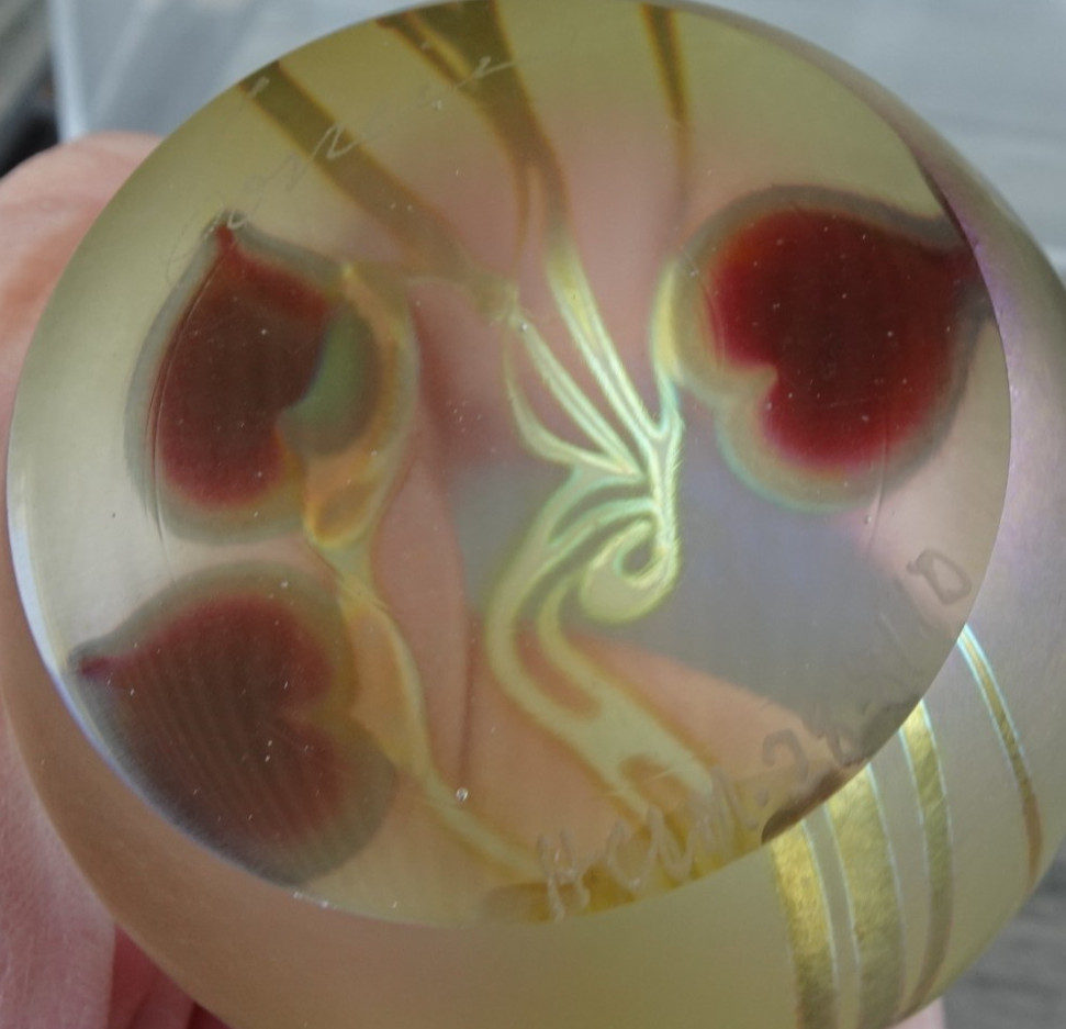Signed Correia Art Glass Iridescent Gold Trailing Hearts Paperweight 1981