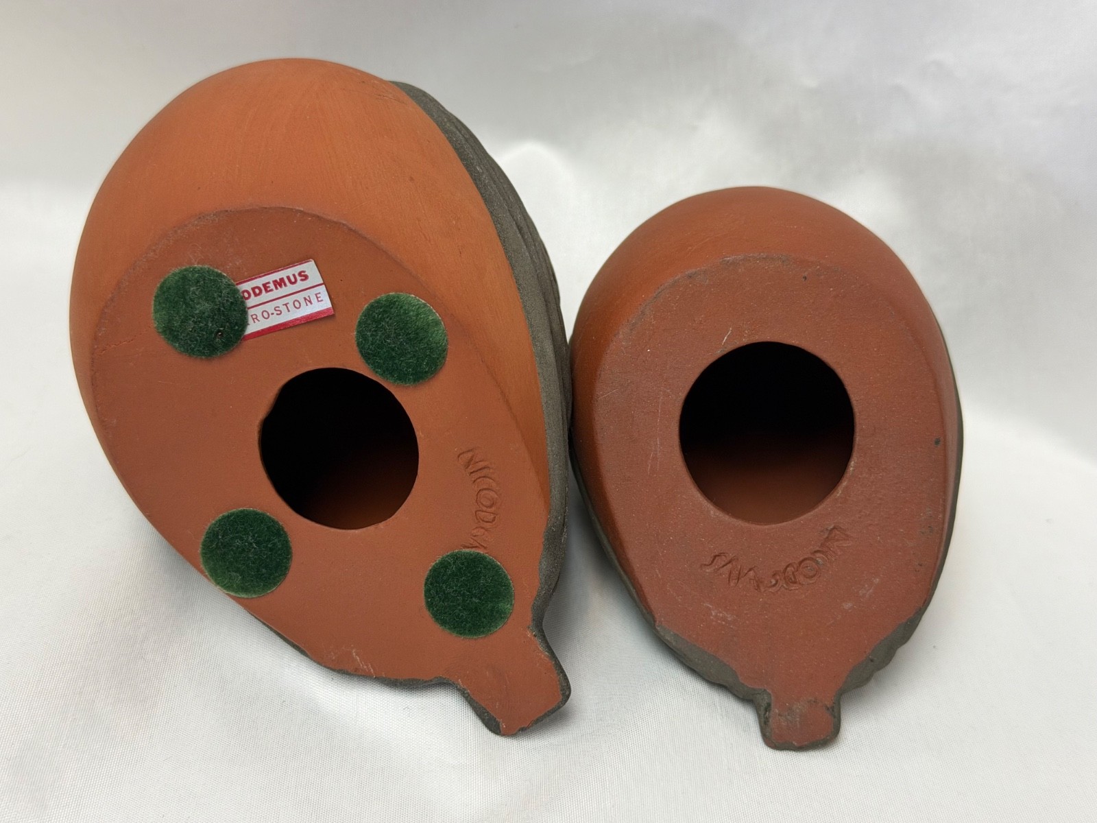 2 Robin Bird Figurine Chester Nicodemus Ferro Stone Pottery Big Small Set Signed