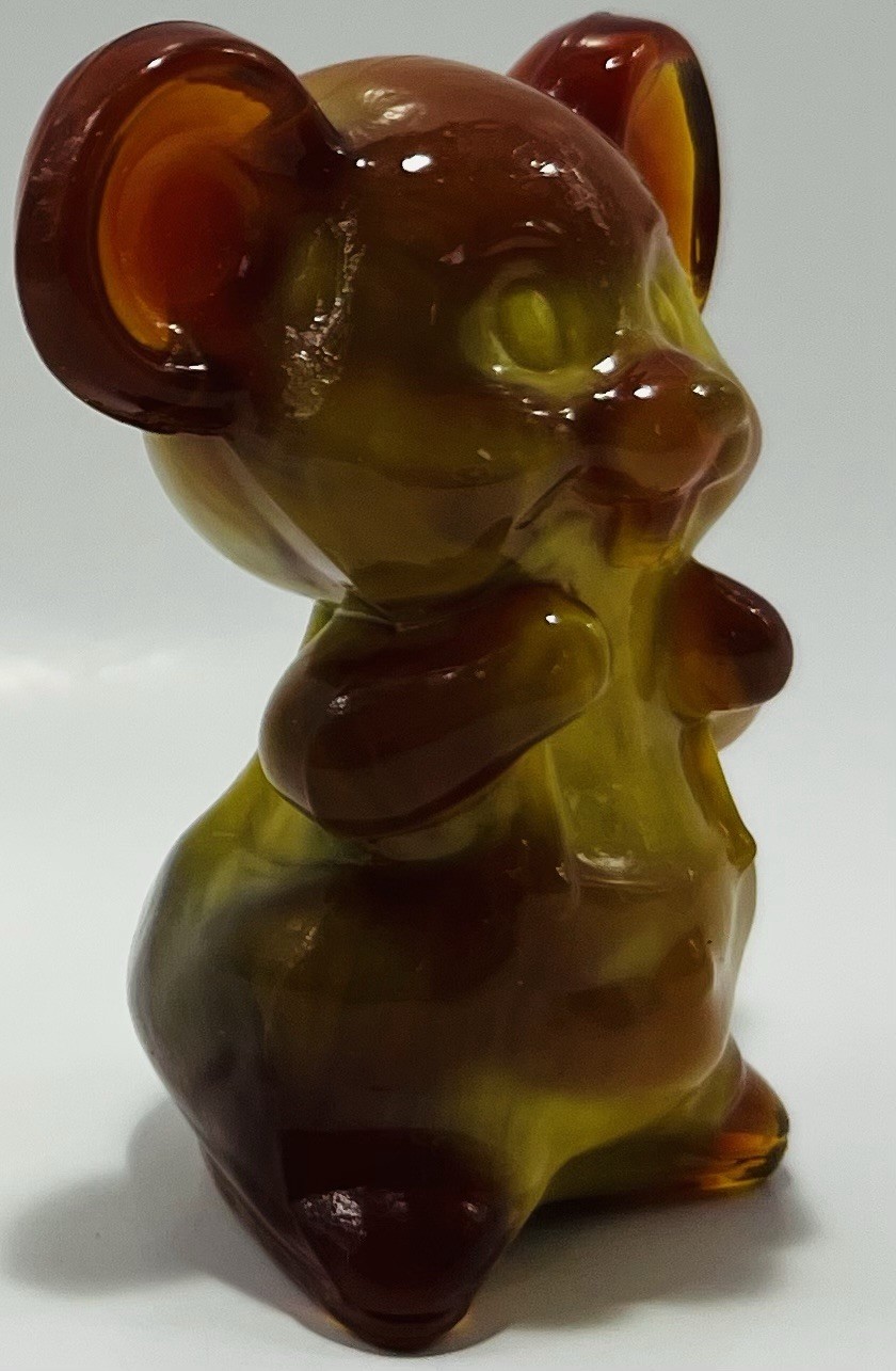 Boyd Art Glass Willie The Mouse Orange Spice UV Glows