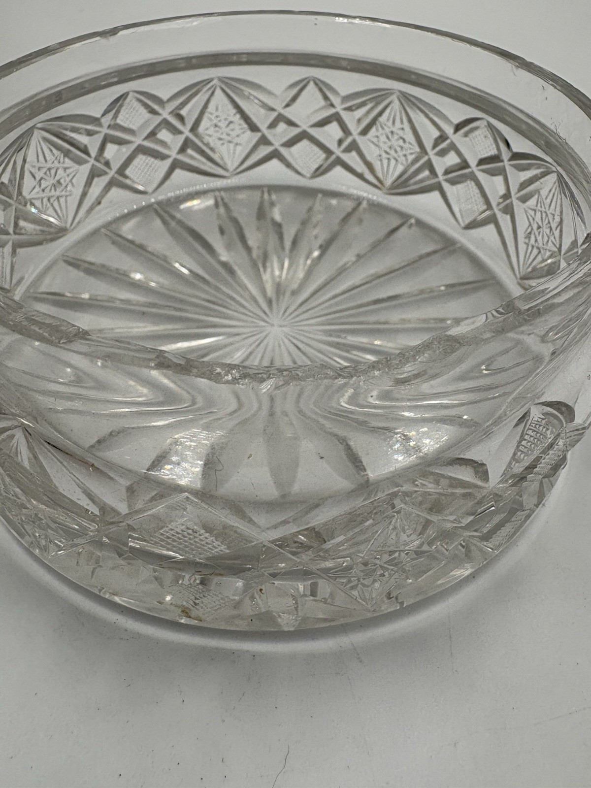 Clear Cut Glass Round Lidded Decorative Trinket Box Geometric Pattern 3 1/4 inch