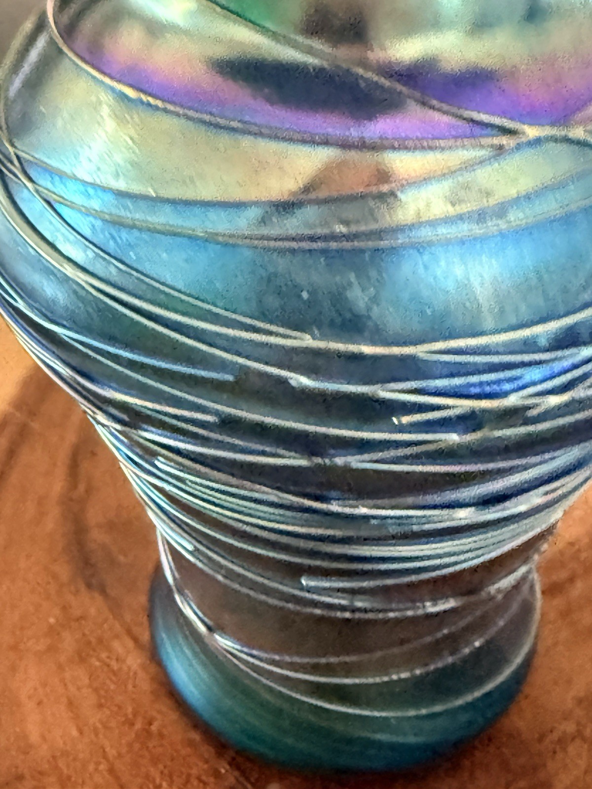 Signed Oakbrook Esser Threaded Blue Iridescent Art Glass Vase 1989