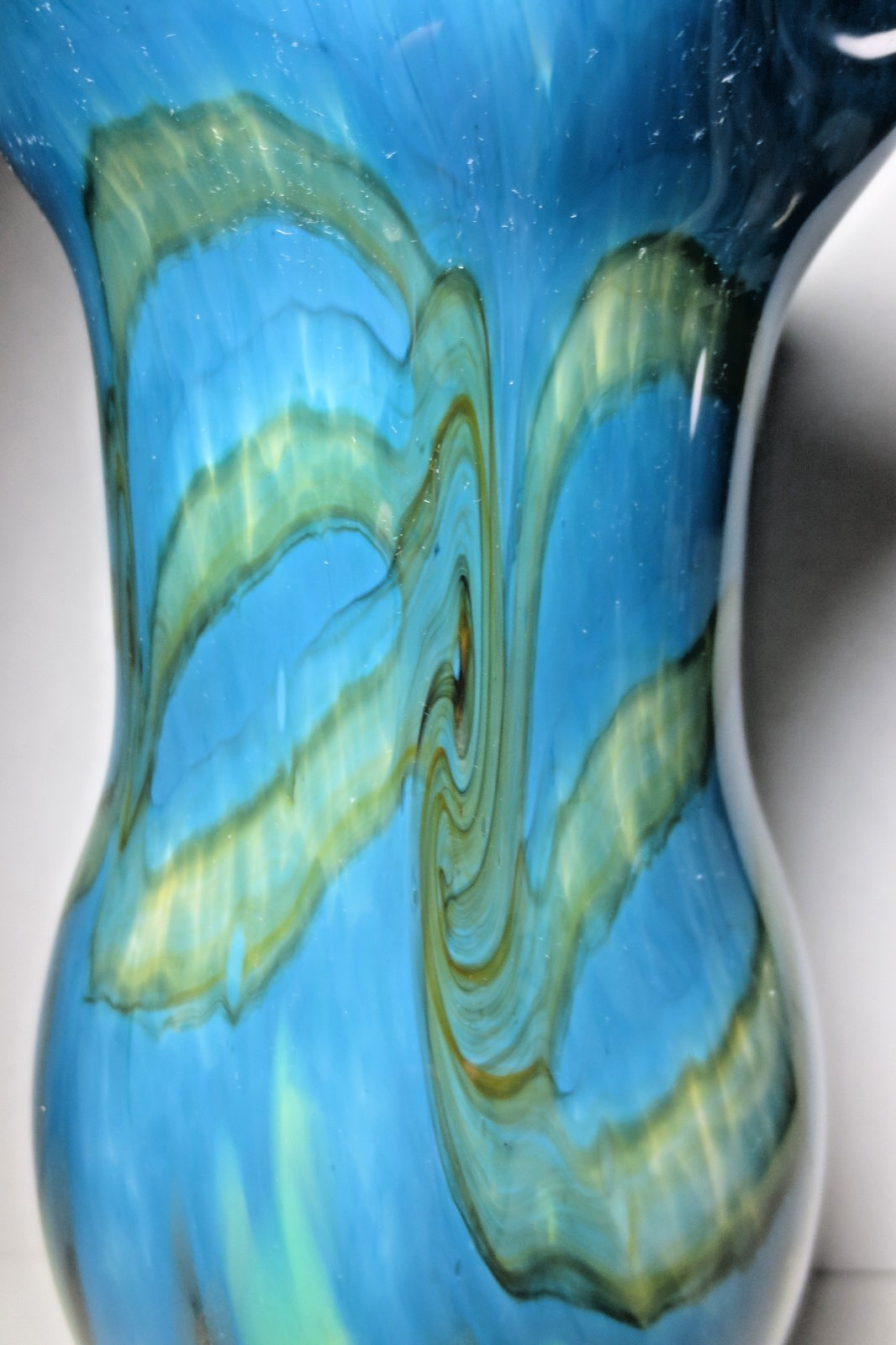 LOW PRICE SEXY SHAPE “CZECH BOHEMIAN” FLARED RIM w CLEAR BOTTOM BLOWN GLASS VASE