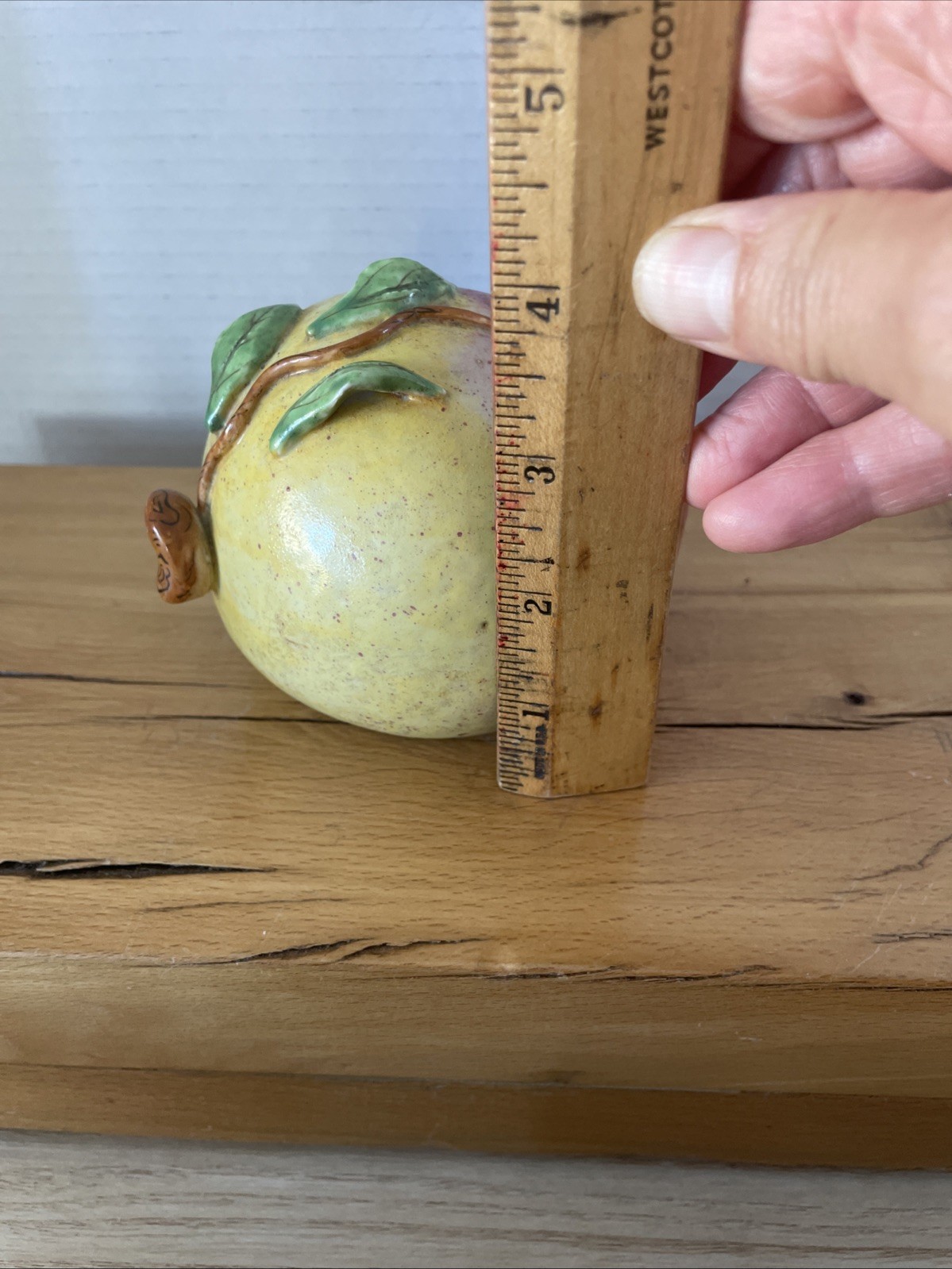 CHINESE Export Green Pink Porcelain PEACH Longevity Altar FRUIT Offer Figurine