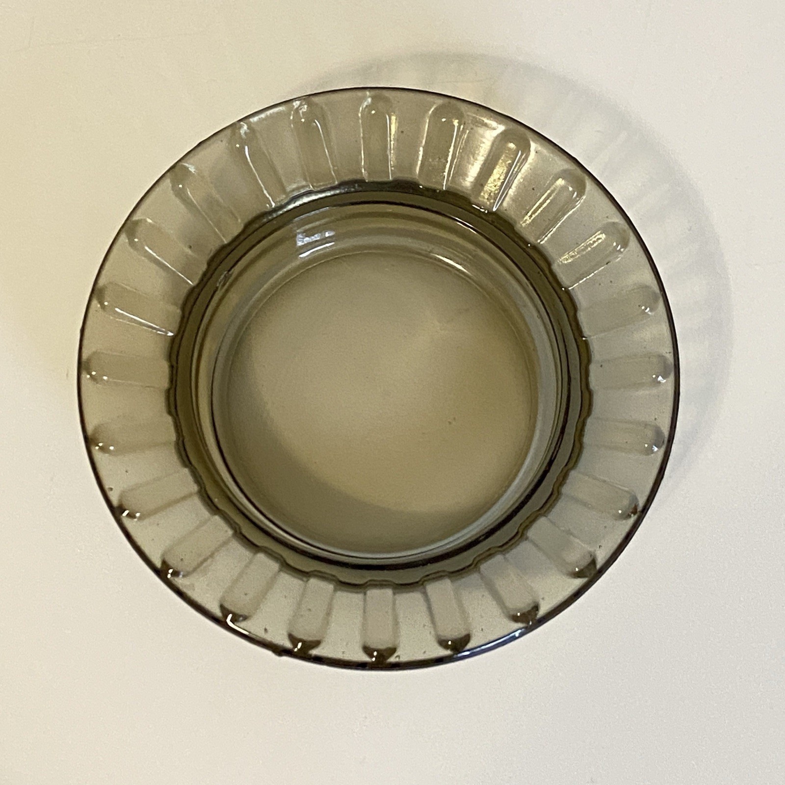 Vintage Smoke Gray 4.75” Round Glass Ashtray With Ribbed Rim MCM