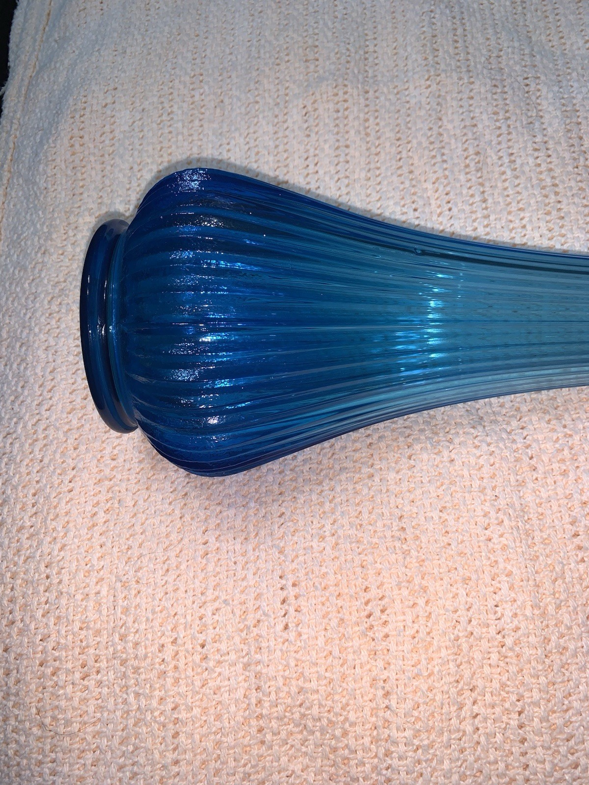Vintage L E Smith Peacock Blue Big Butt Ribbed Swung Stretch Vase 20 1/2″ MCM