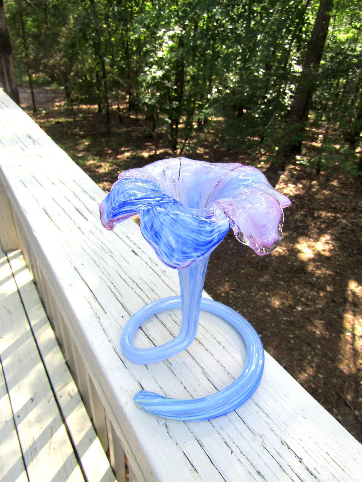 Hand Blown Murano Style Glass / LILY / TRUMPET VASE / Coiled Stem / Mint!