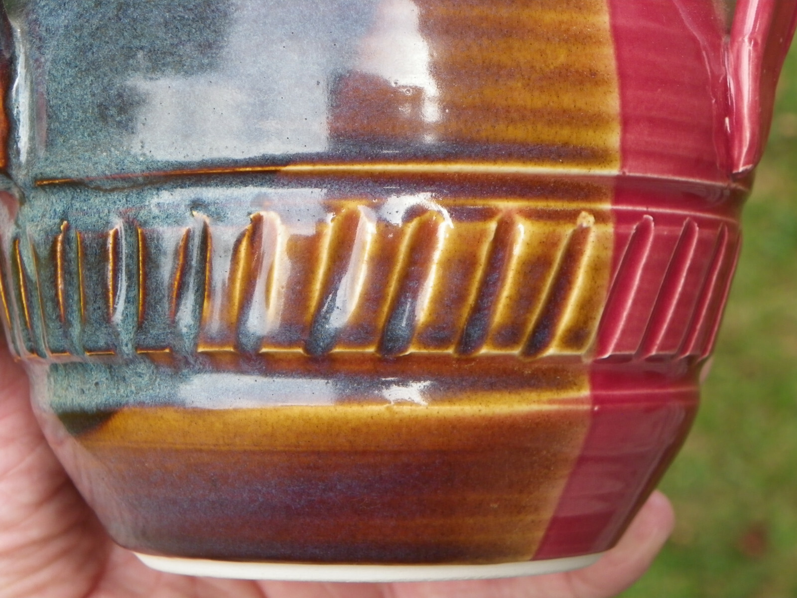 5 3/8″ Tri-Color 3-Handle Pottery Vase-Scored Band-M Screnock-Rust-Blue-Amber