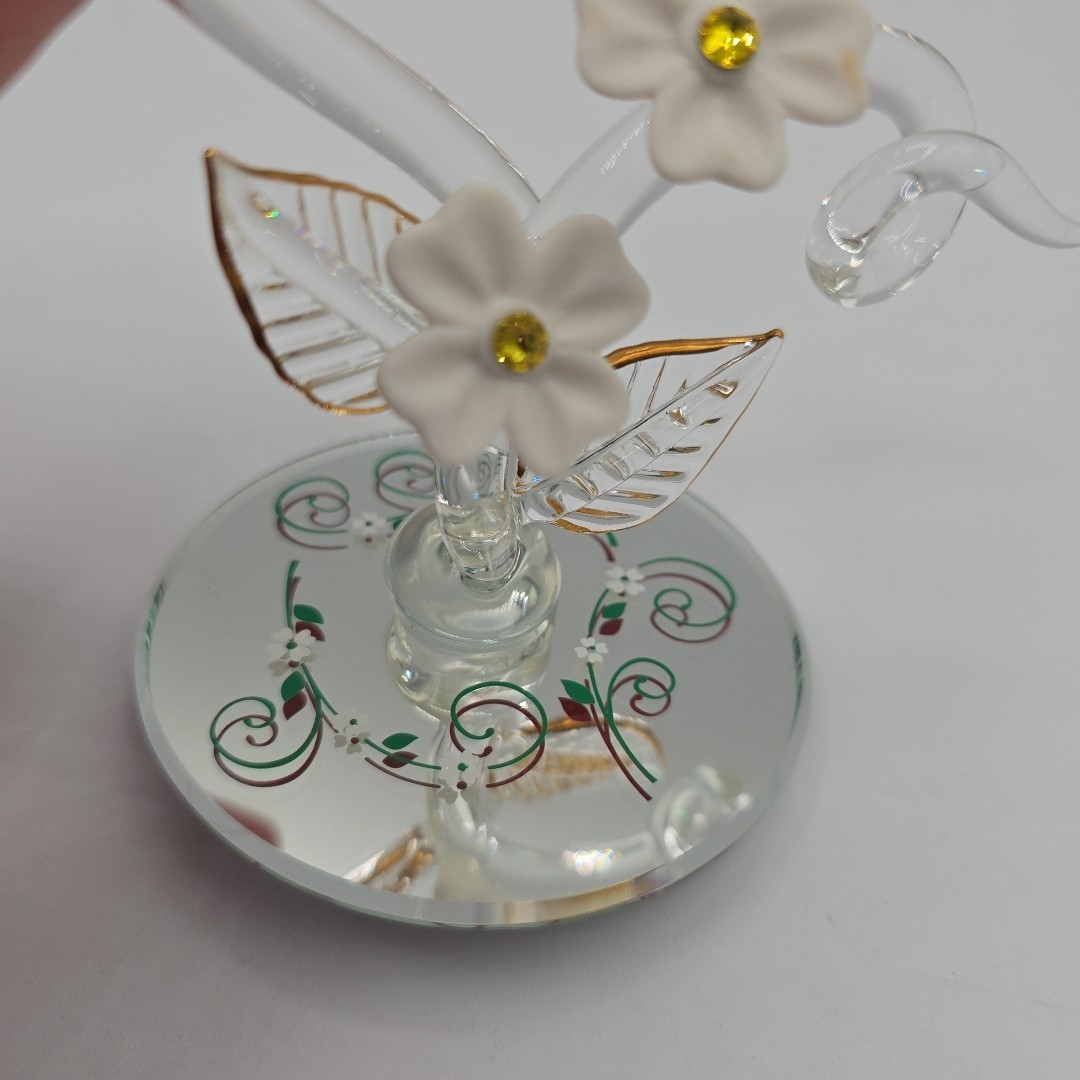 Glass Baron Cardinal Feeder Figurine Handcrafted Blown Glass Birds on Mirror