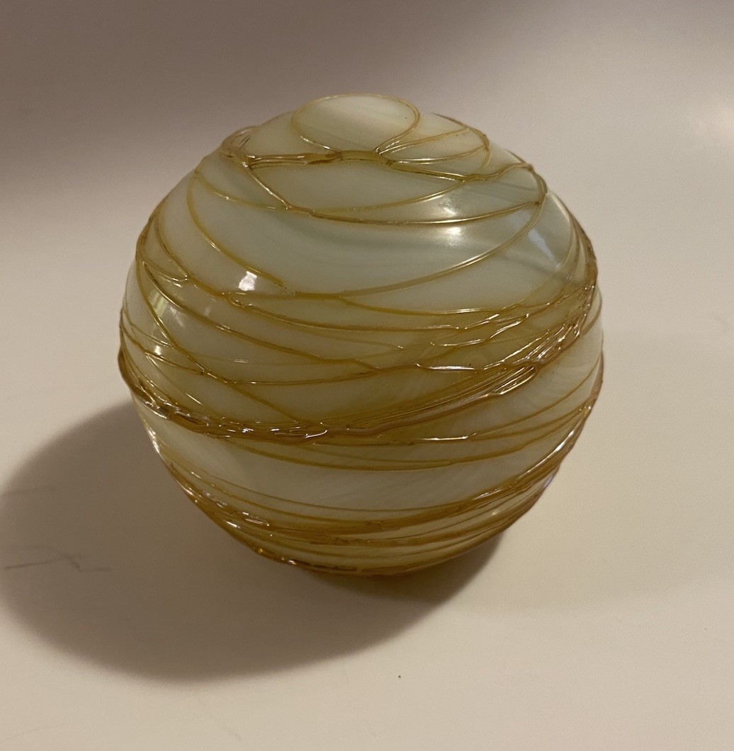 Vtg 1978 Bradshaw Art Glass Paperweight Spun Thread Over Sphere 3in T 3.25in D