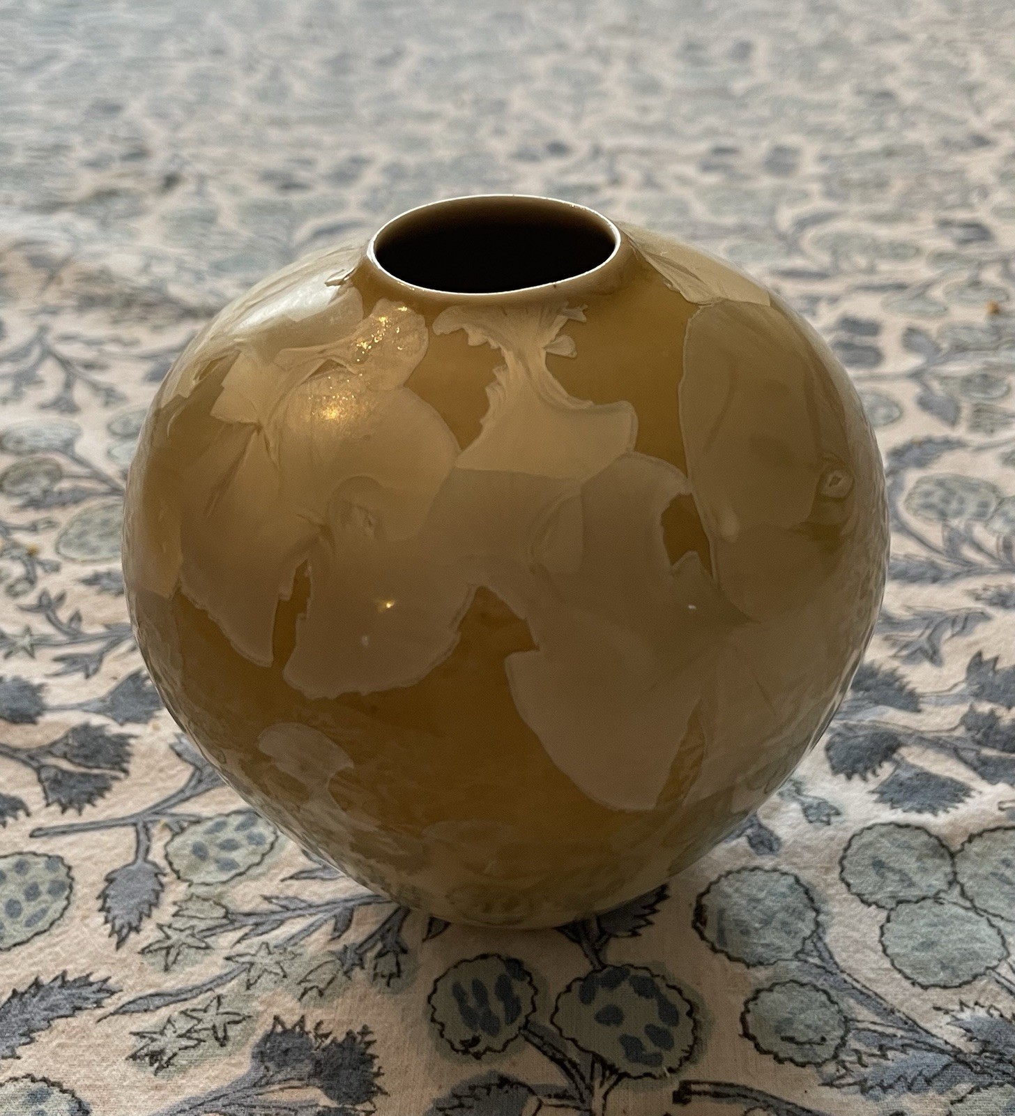 Vintage Sid Oakley 5” Tall Yellow Crystalline Vase