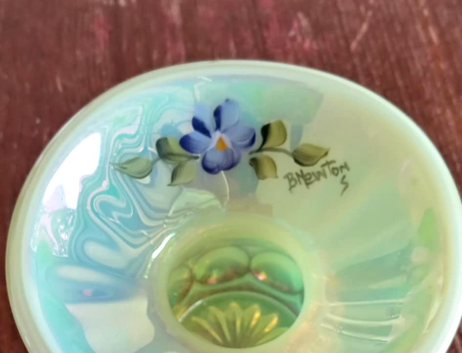 Mosser eyewinker SPITTOON. Vaseline, opalescent, iridescent, handpainted. RARE