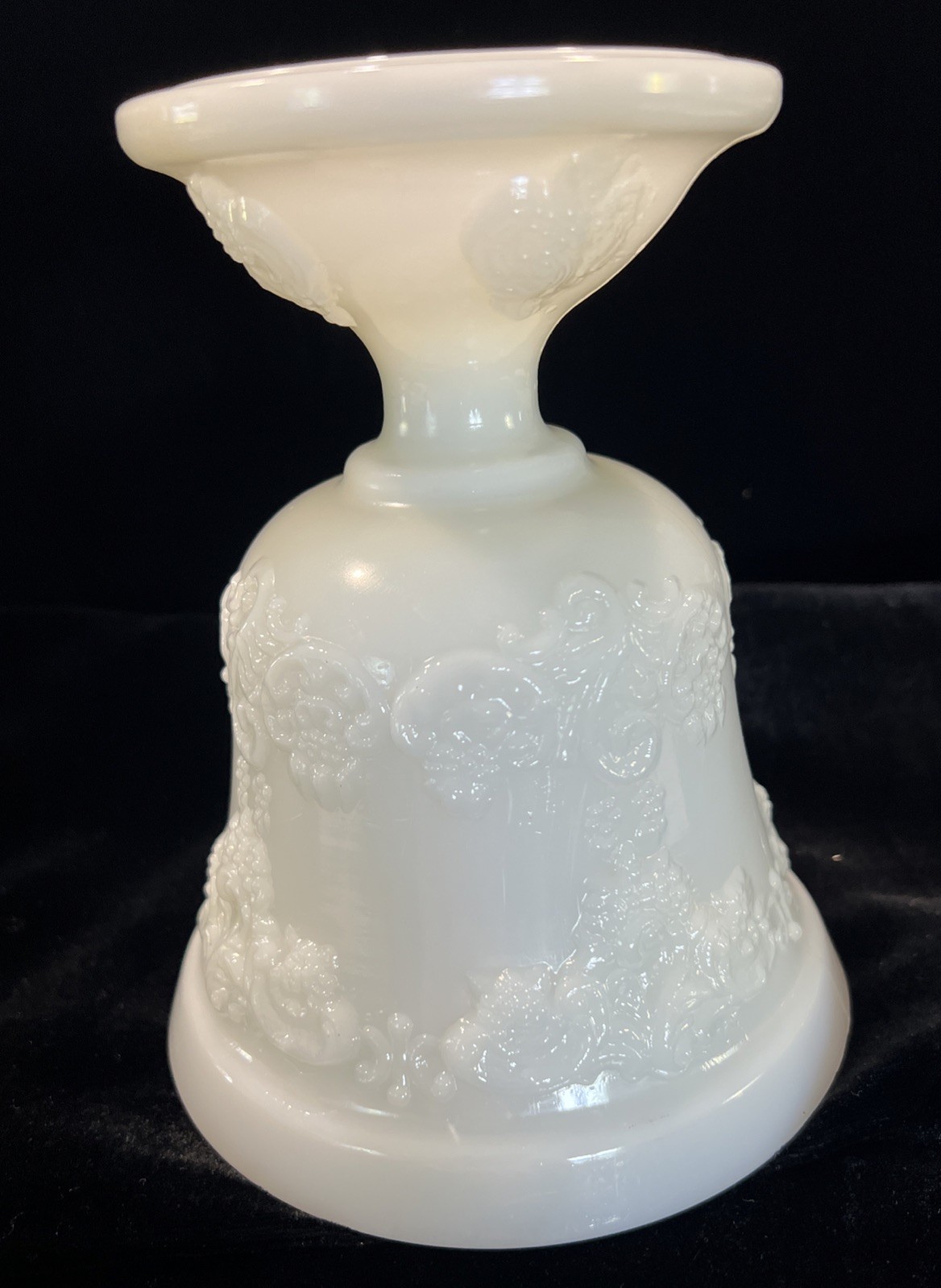 Vintage E O BRODY Milk Glass Footed VASE Compote #M4300 Planter Urn 7”x 6.75”
