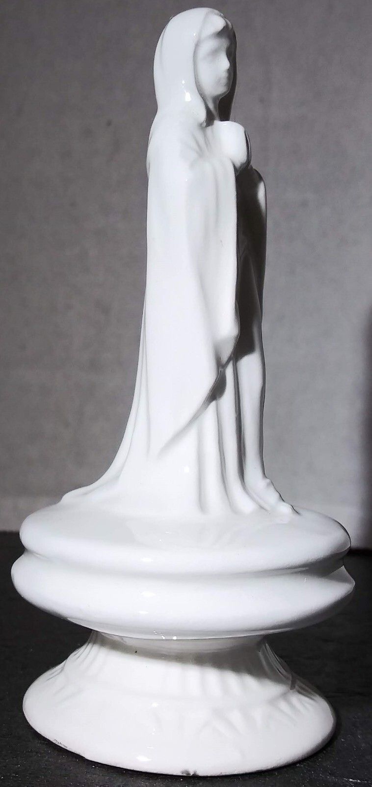 Vintage Inarco Japan E-2504 Virgin Mary Praying Figurine Pedestal Base Small
