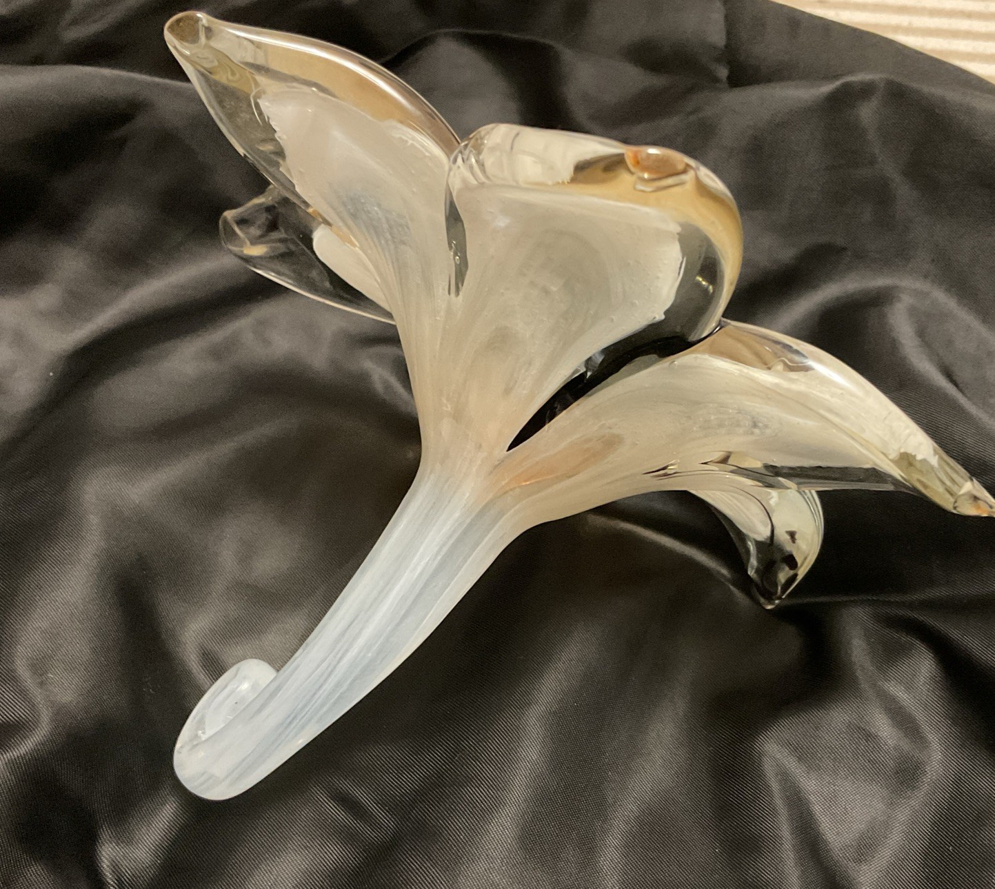 GENUINE MURANO GLASS PINCHED TIP FLOWER. BEIGE,CREAM,BROWN 6-PETAL ART -ITALY