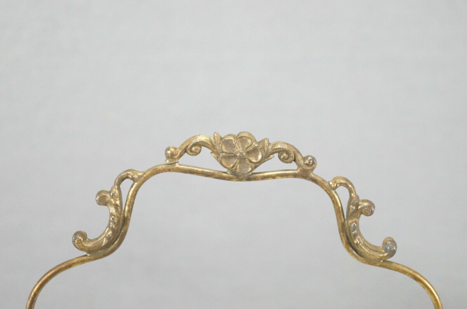Wave Crest CF Monroe Hand Painted Opal Ware Handled Dresser Basket C. 1882-1916