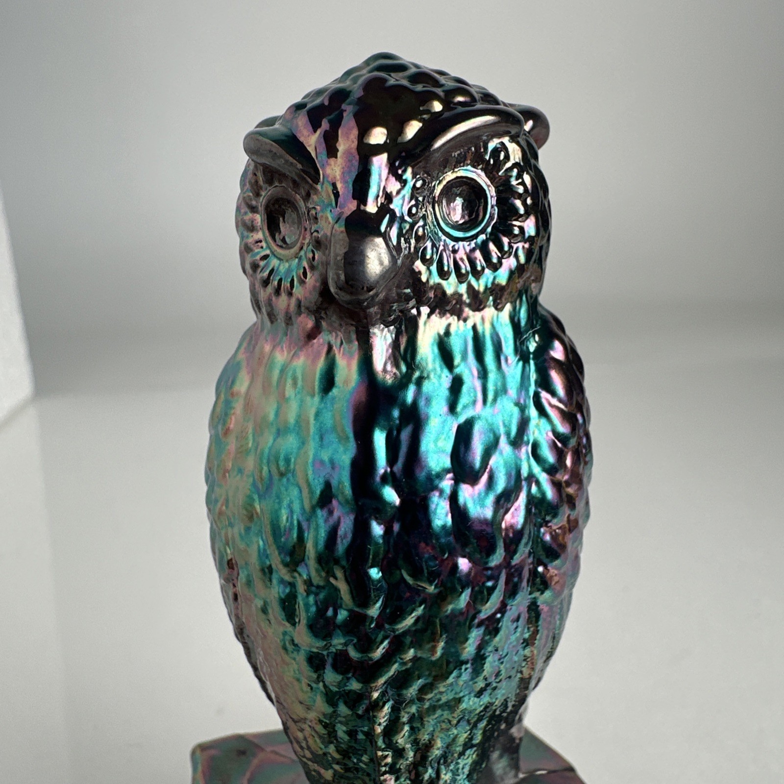 VINTAGE DEGENHART GLASS OWL DARK COBALT CARNIVAL RAINBOW FIGURINE RARE COLOR