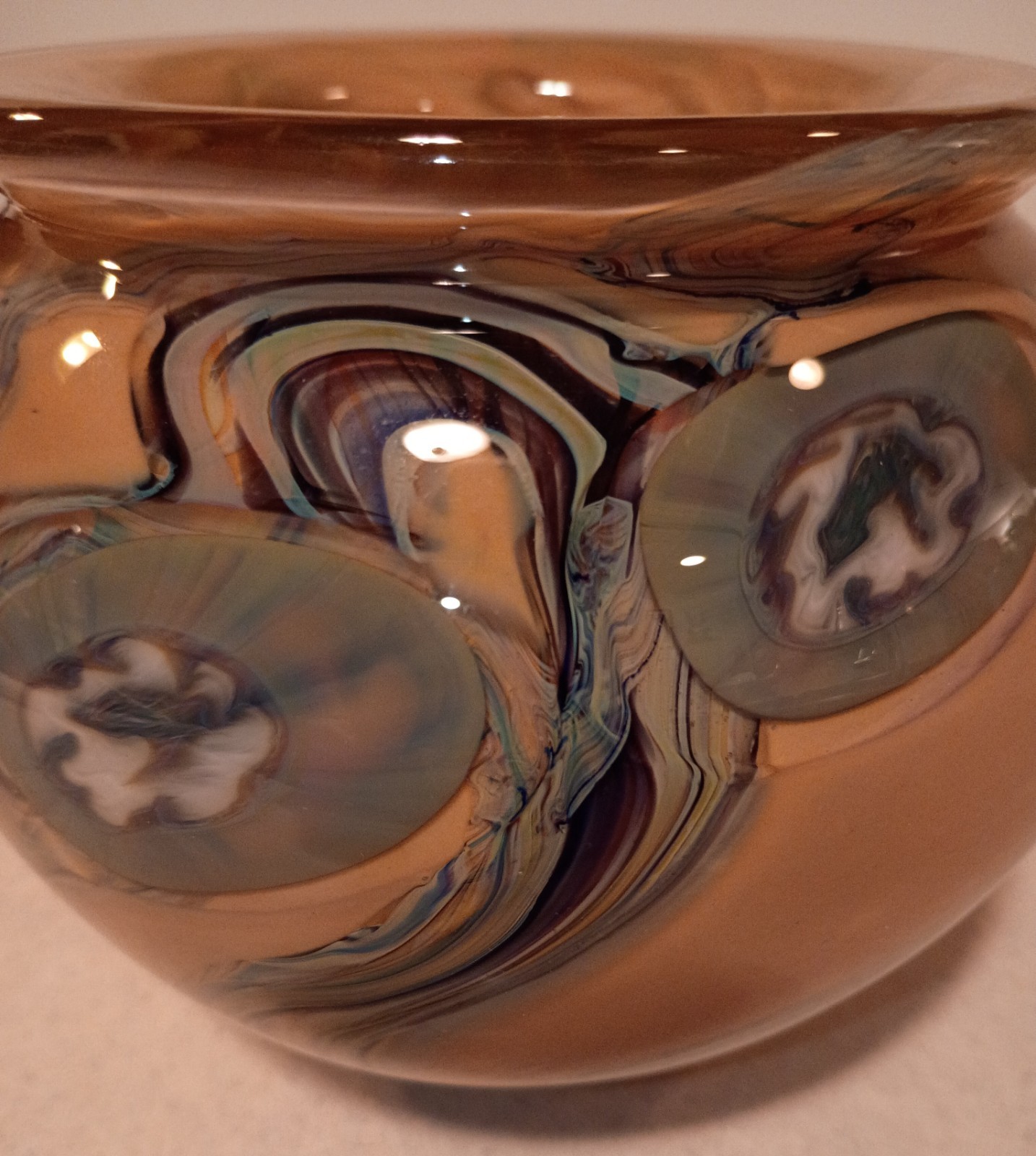 4.75″ Heavy 2005 Signed Robert Eickholt Sea Flower Art Glass Vase