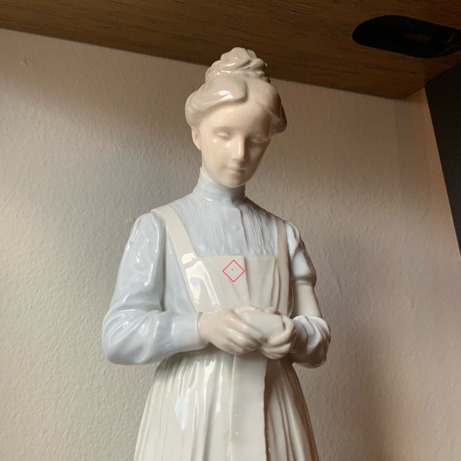 RARE B&G Bing & Grondahl Red Cross Nurse Figurine 1705 IPI Excellent c1909-14