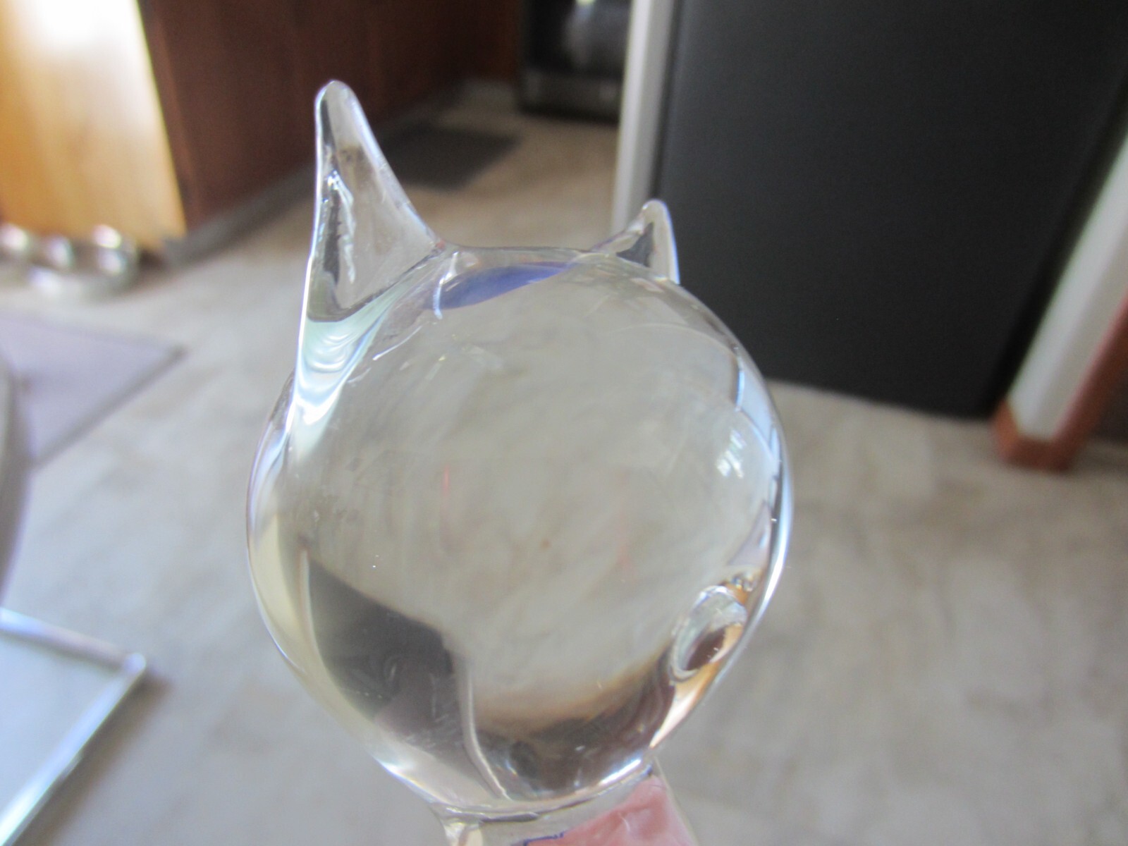 VTG. LARGE SIGNED art glass cat Unbranded clear color 7 3/4 in. tall
