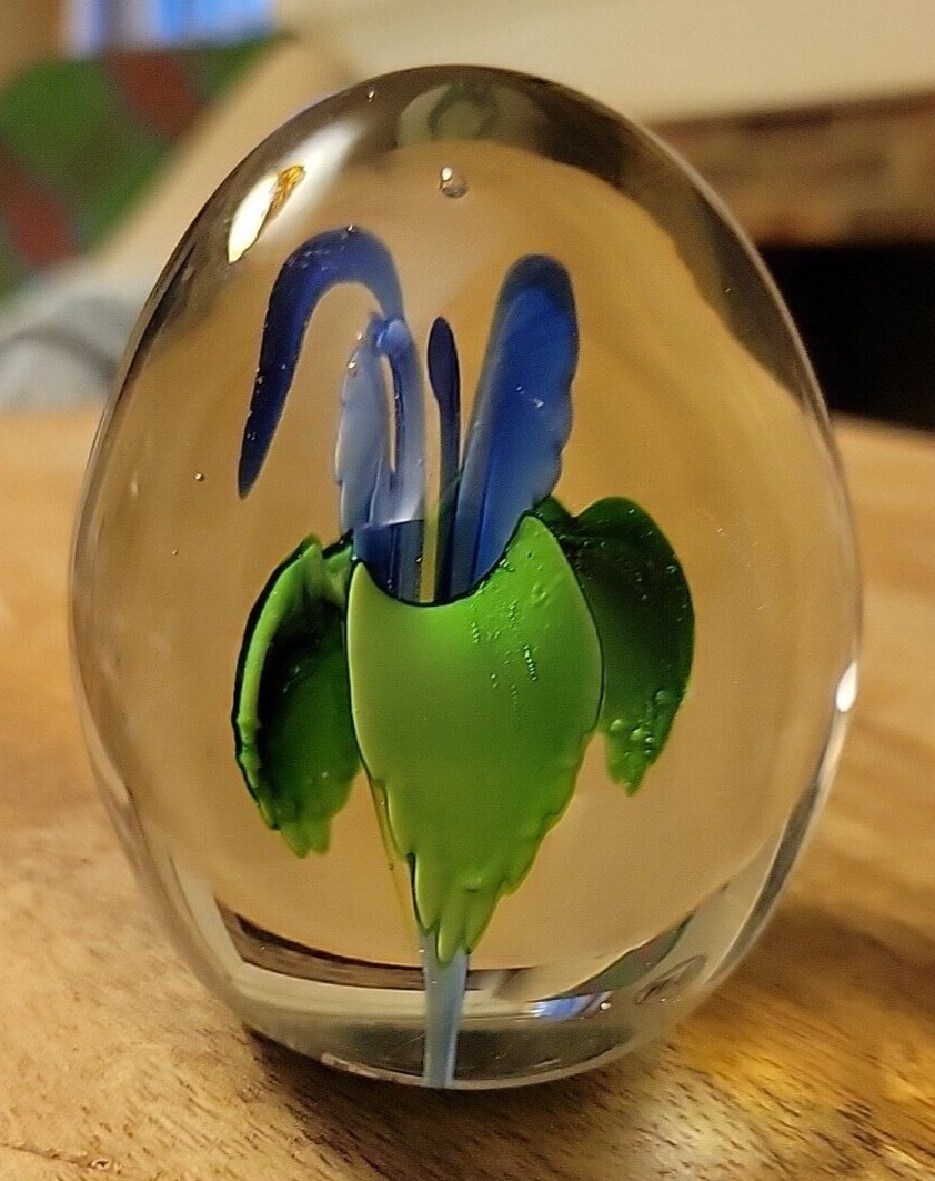 Dynasty Gallery Heirloom Collectibles Purple Iris Flower Paperweight