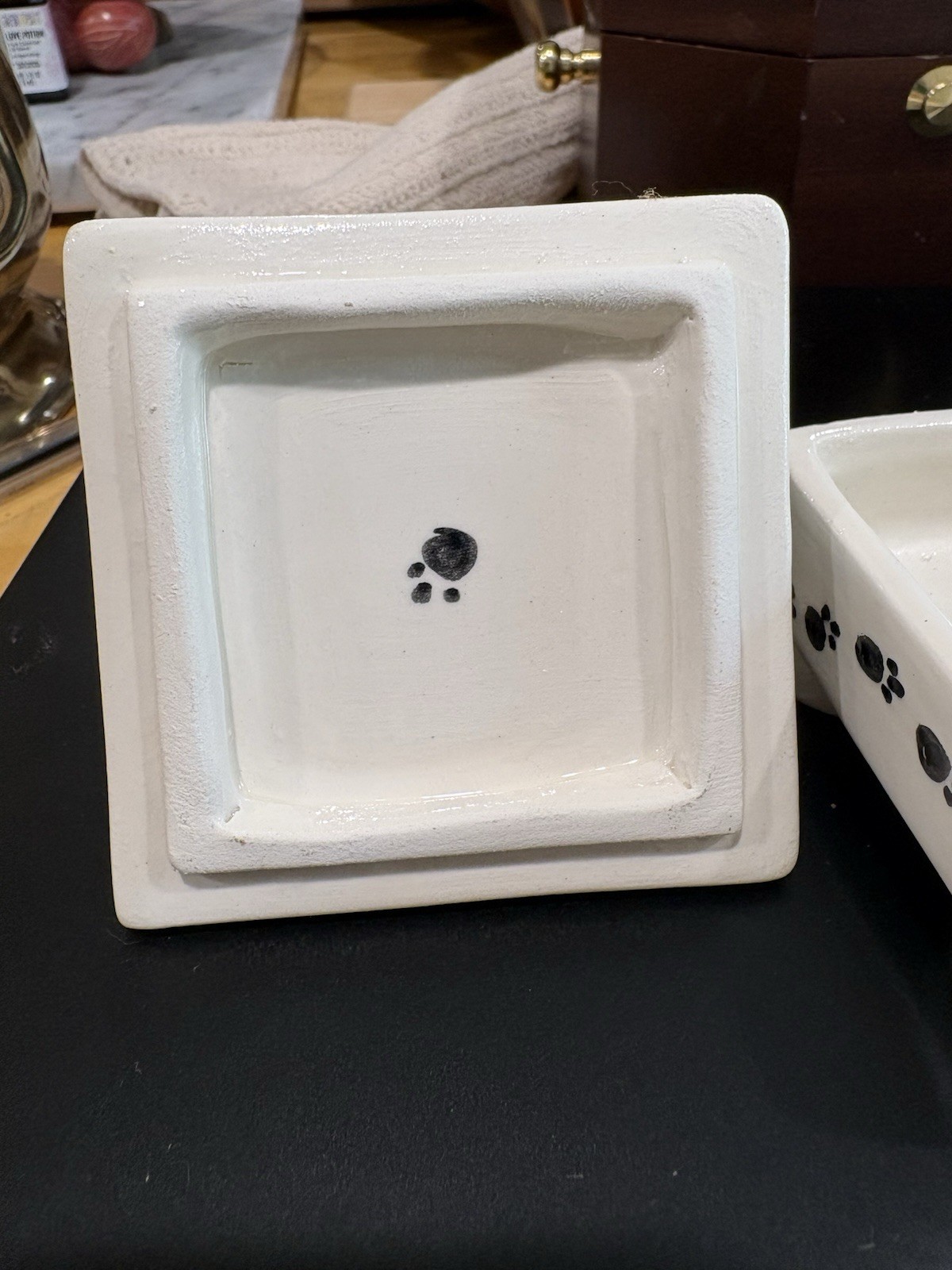 Lilli Blackburn Signed Pottery Cavalier King Charles Spaniel Trinket Box Art!