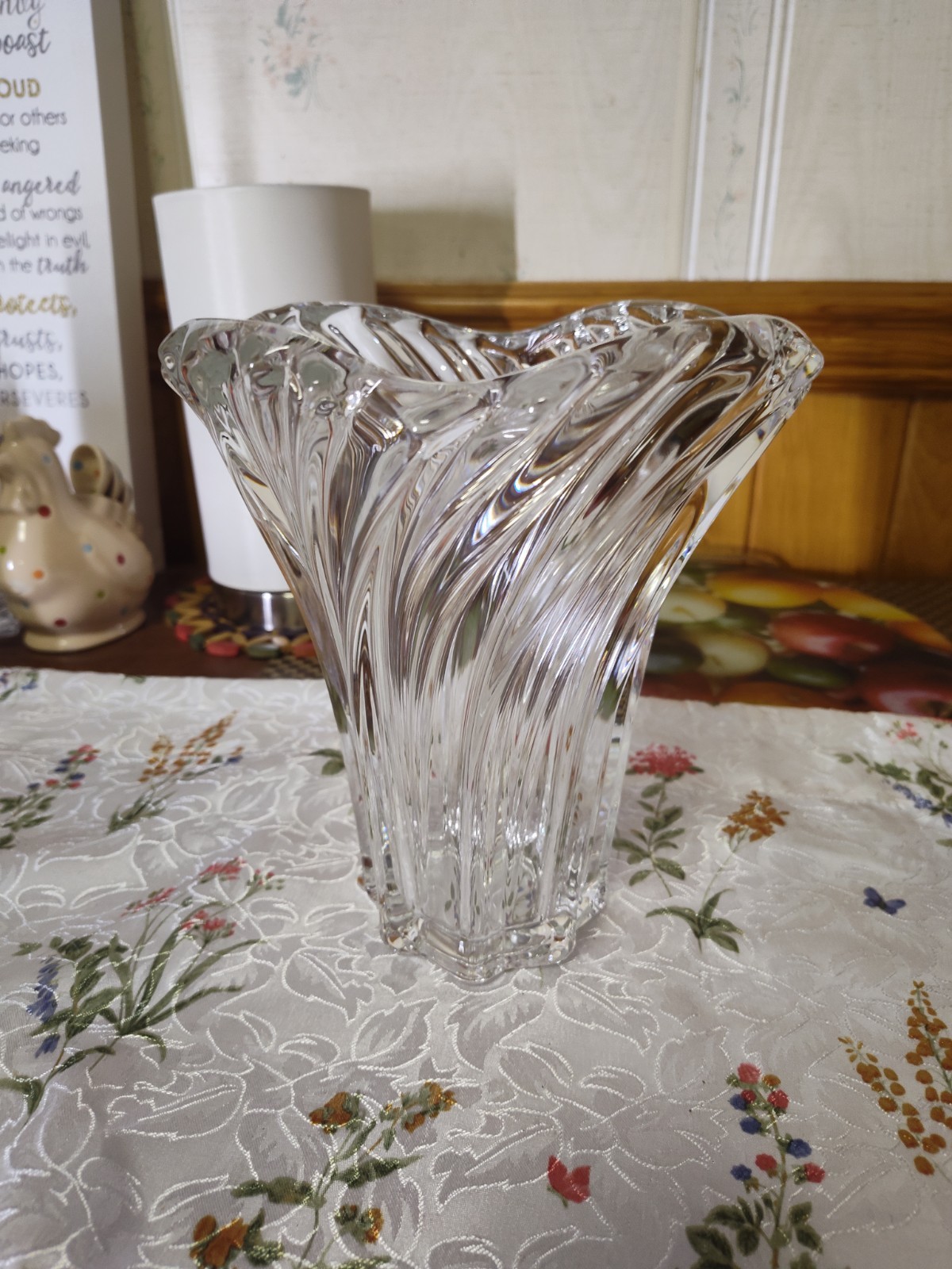 Mikasa Belle Epoque Swirled Fluted Crystal Flower Vase Centerpiece Wedding