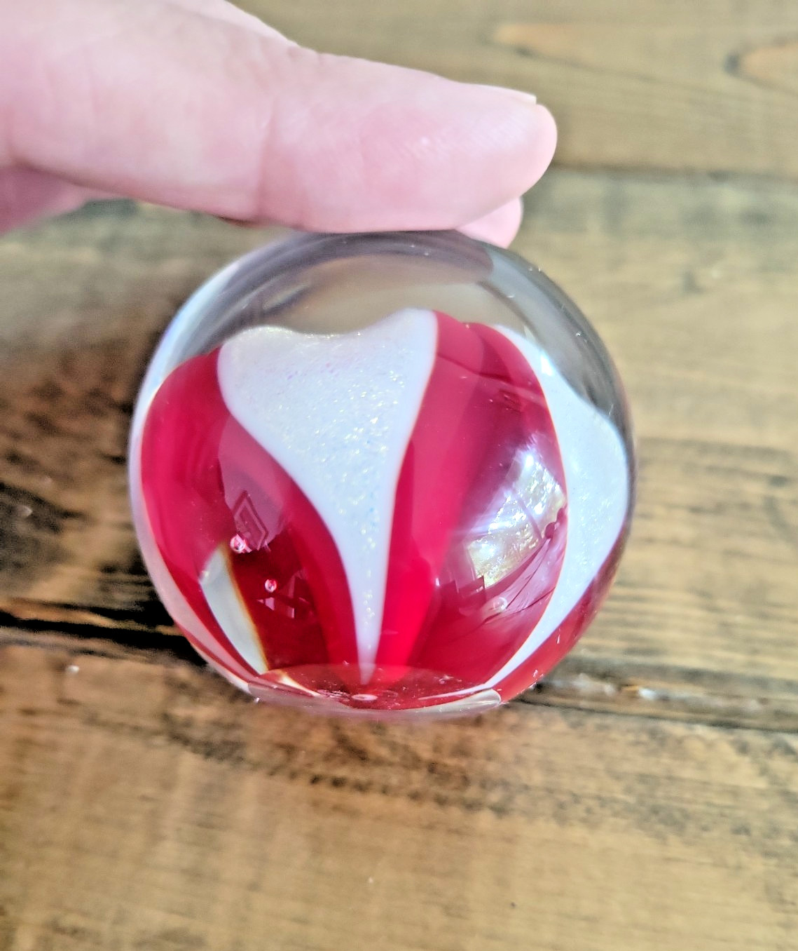 VTG GES Glass Eye Studio Red Swirl Art Glass Paperweight 1999