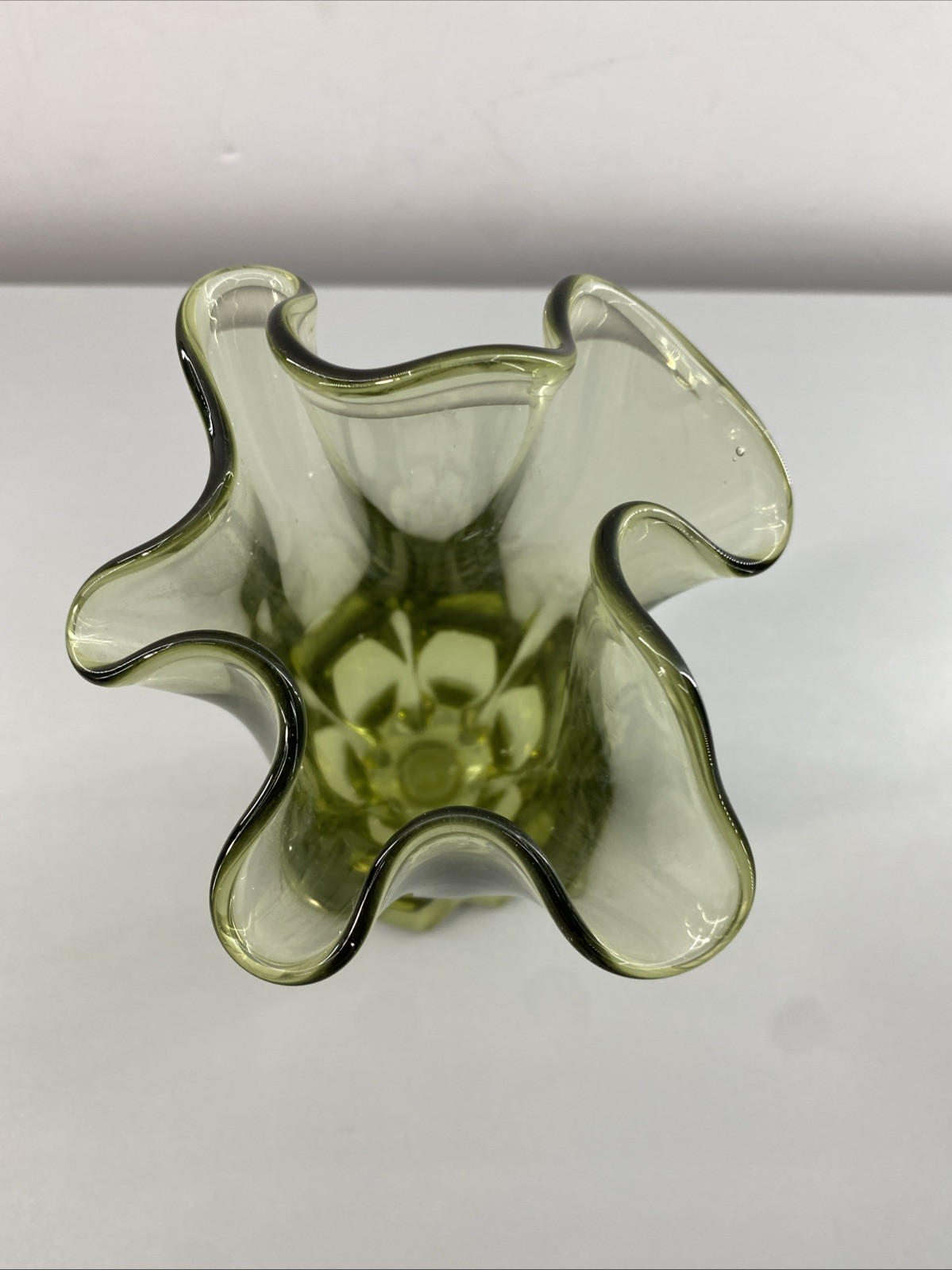 Fenton Colonial Green Valencia Handkerchief Swung Footed Vase 7.5×4.5” MCM
