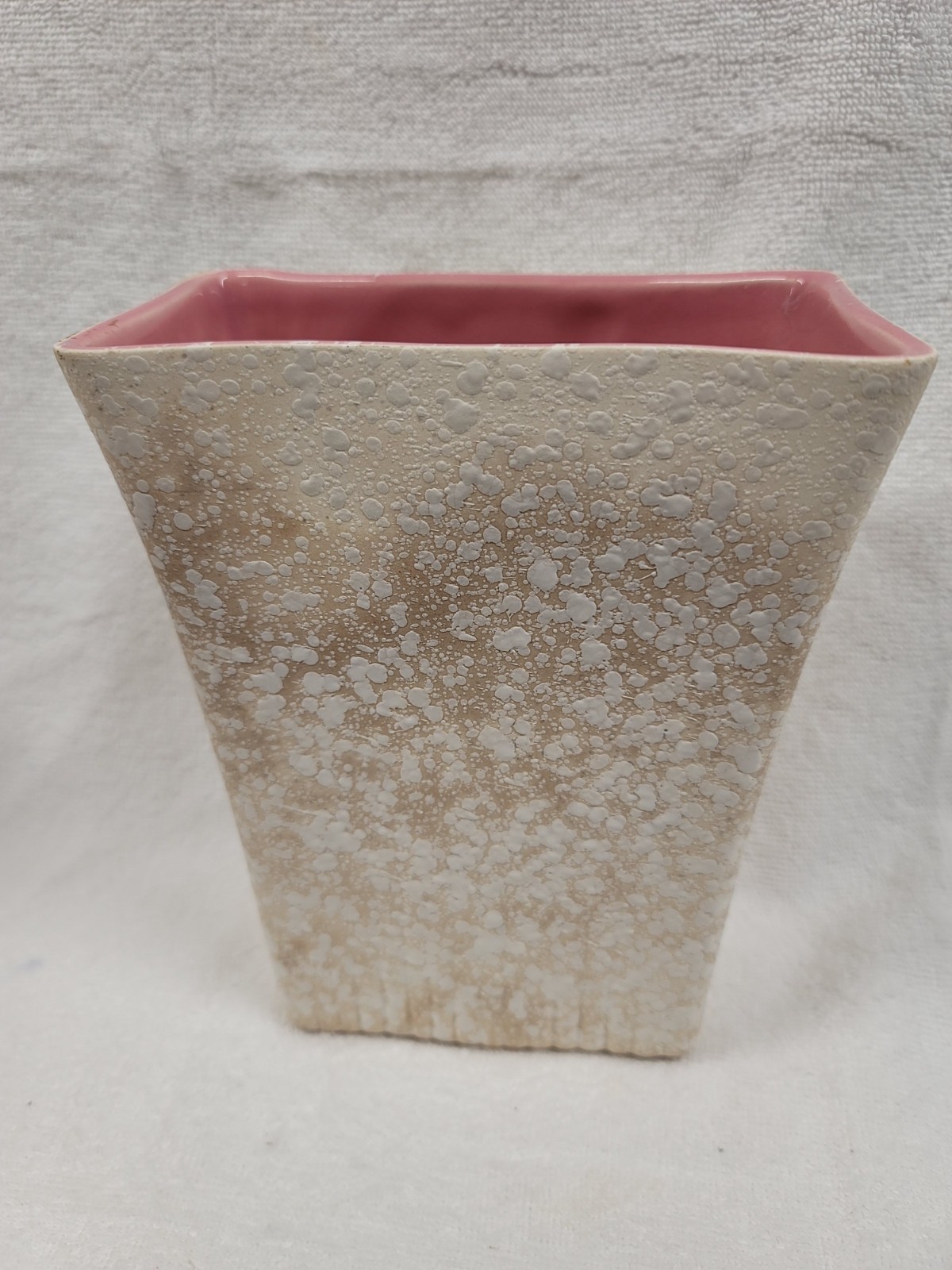 7 1/2″ “PARALLEL RAYS” VASE BY ROYAL COPLEY, ROYAL WINDSOR, SPAULDING